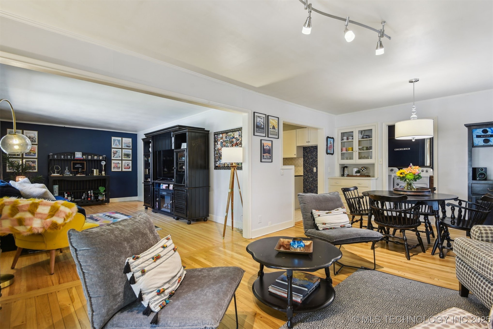 4317 E 56th Place