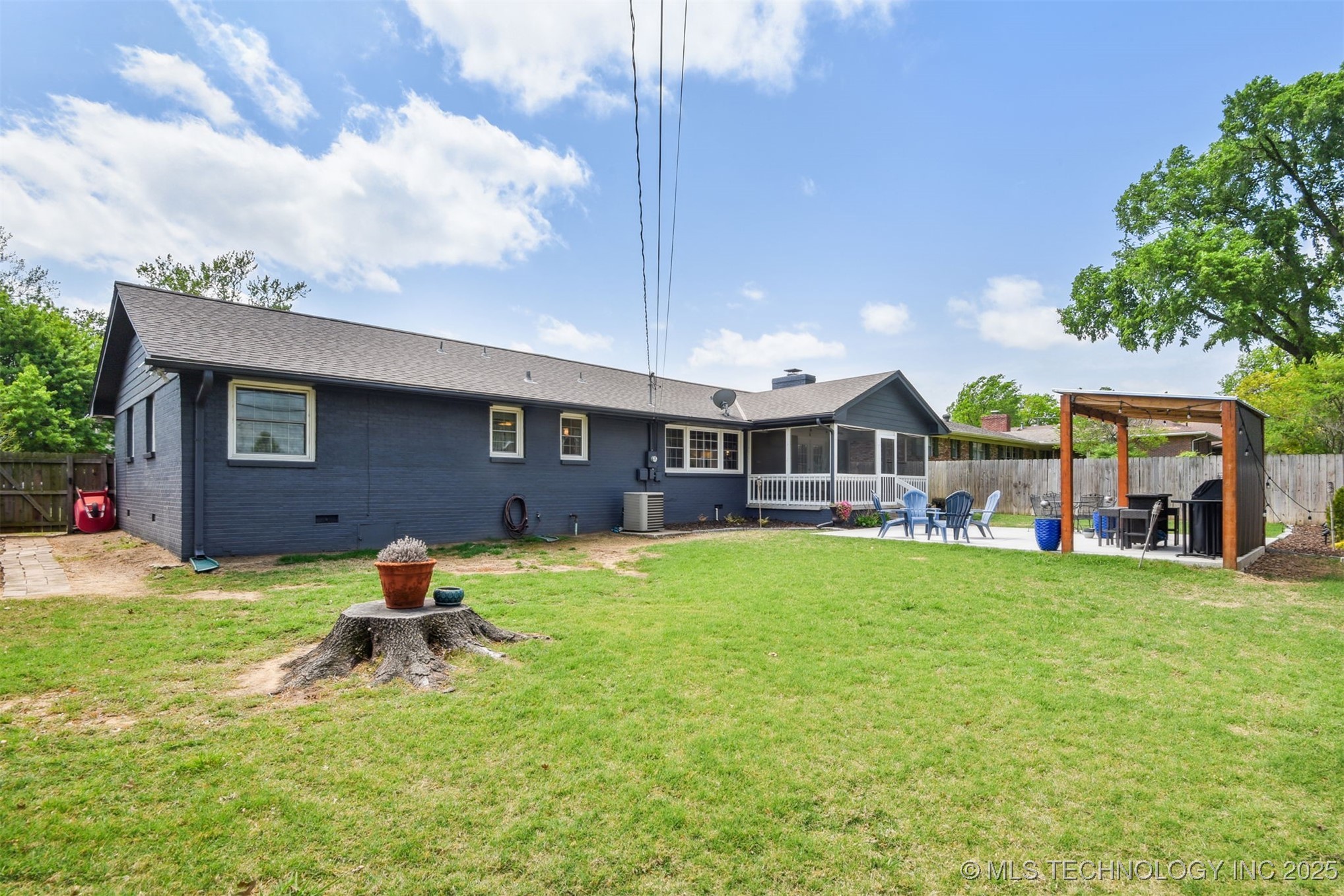 4317 E 56th Place