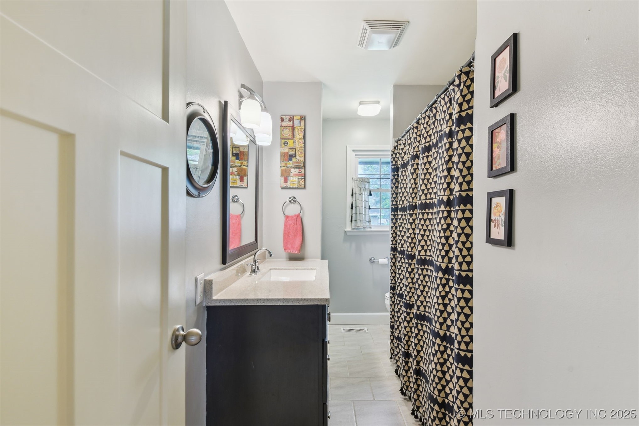 4317 E 56th Place