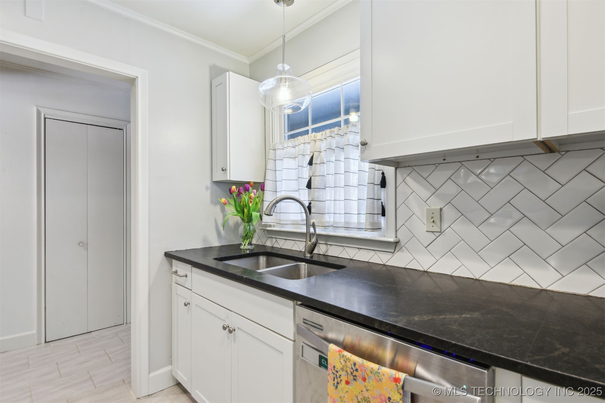 4317 E 56th Place