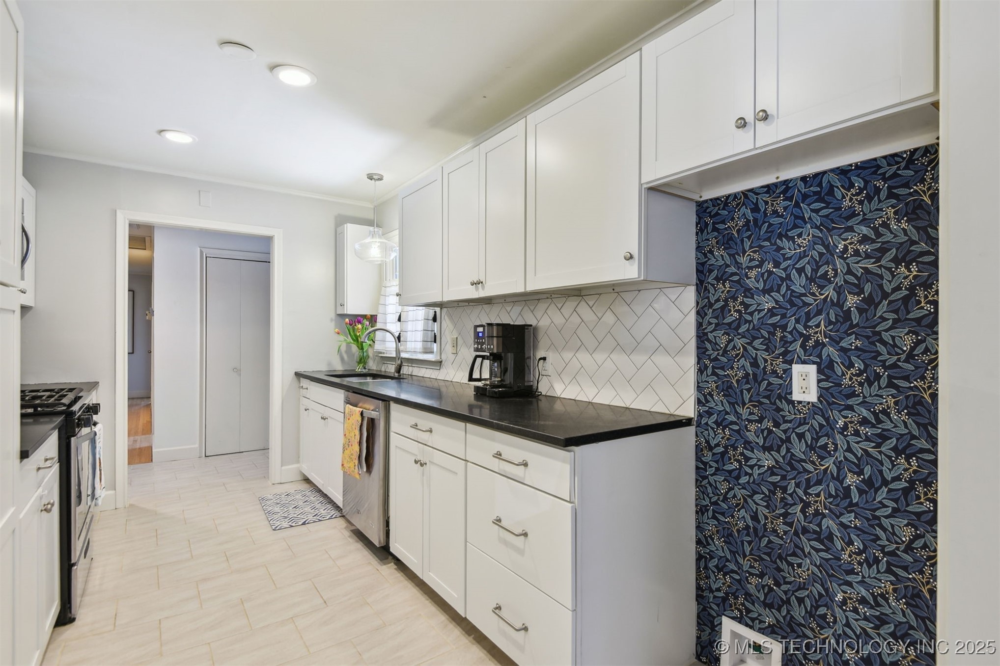 4317 E 56th Place