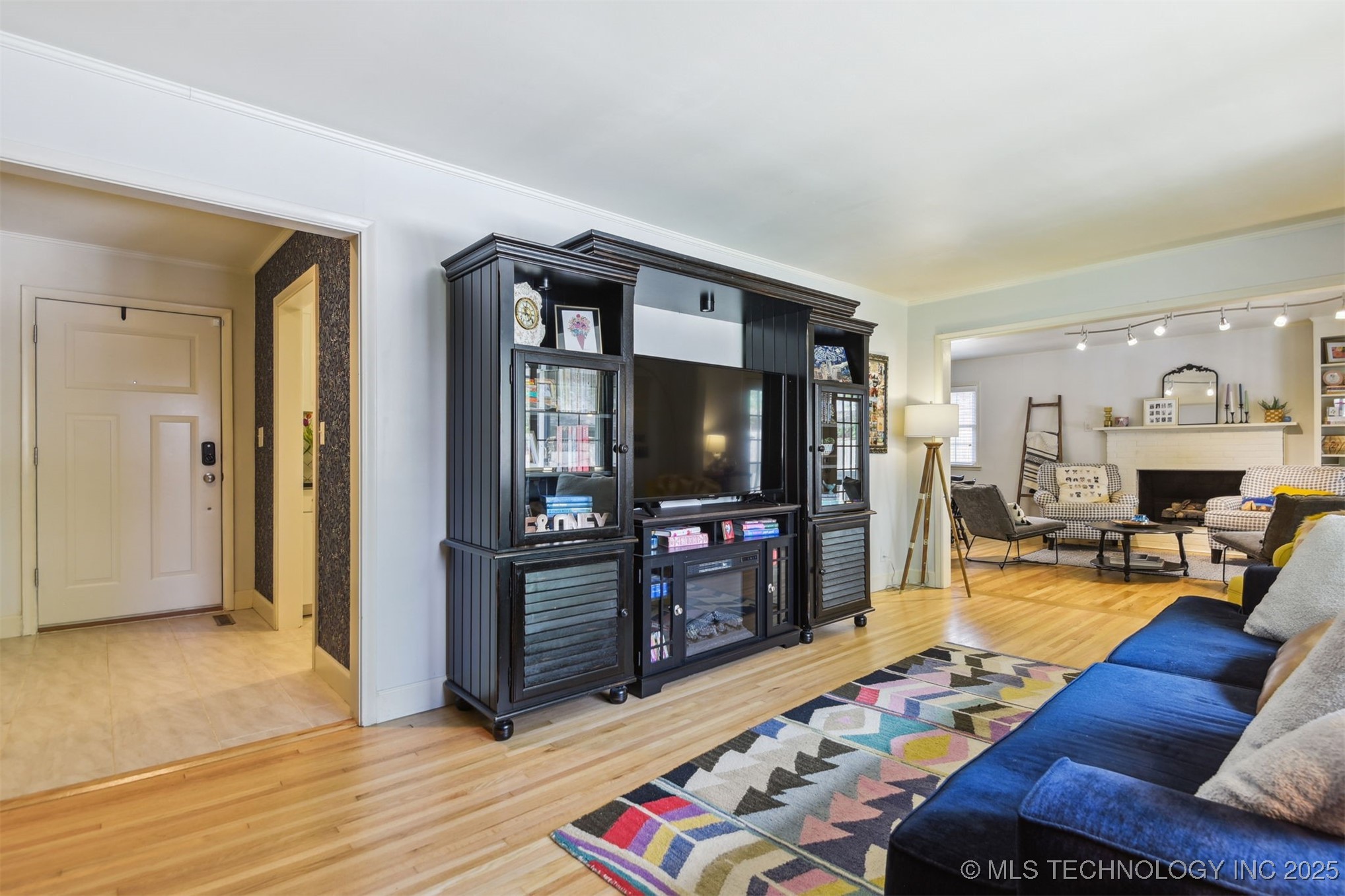 4317 E 56th Place
