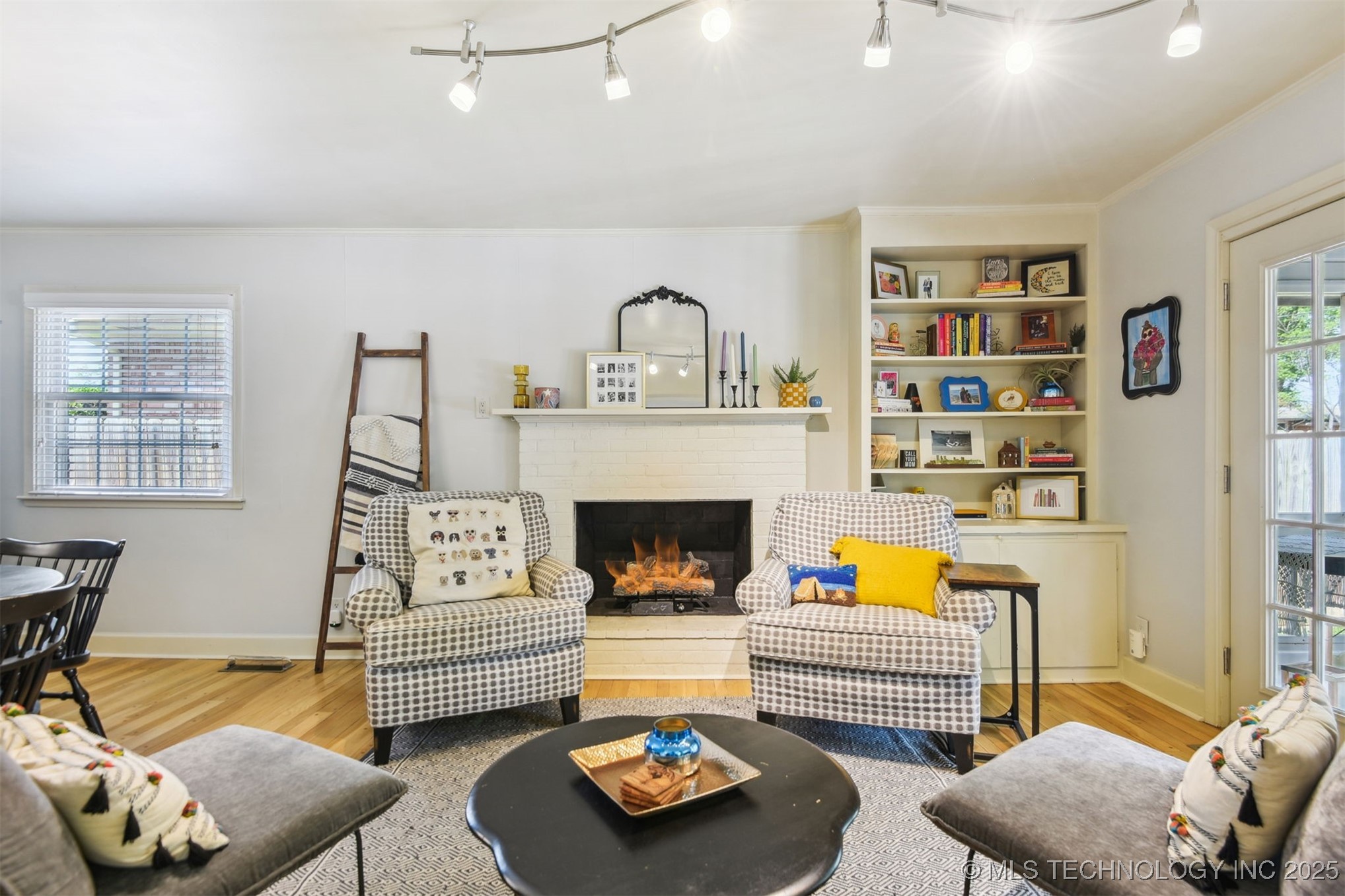 4317 E 56th Place