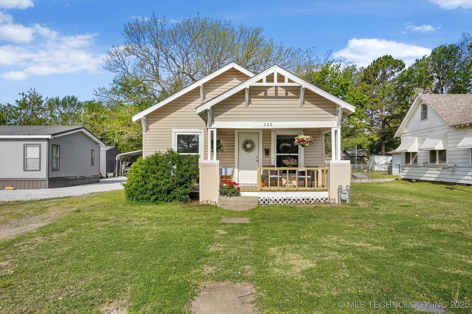 722 S Hughes Avenue