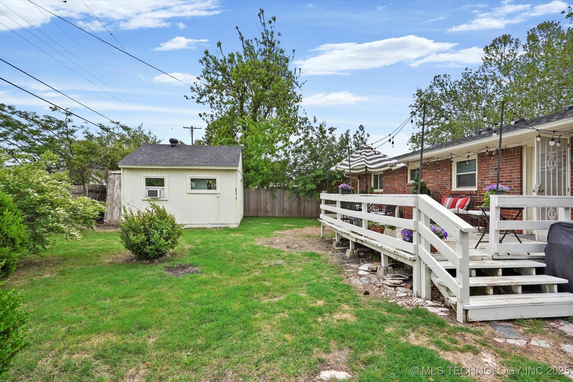 5729 E 25th Place