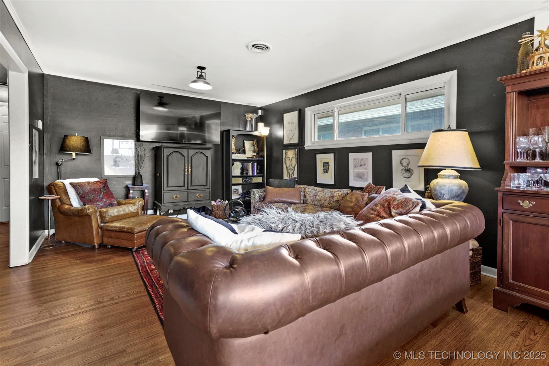 5729 E 25th Place