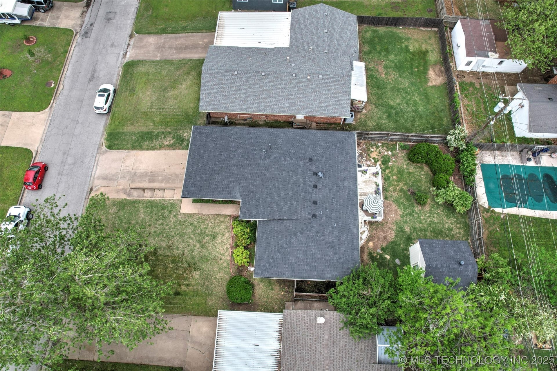 5729 E 25th Place