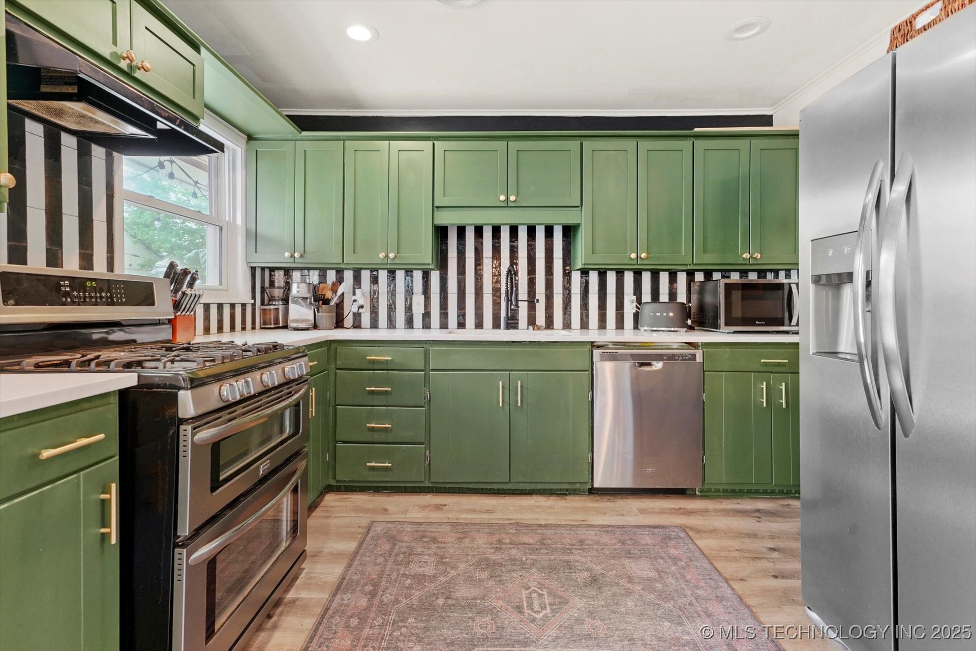 5729 E 25th Place