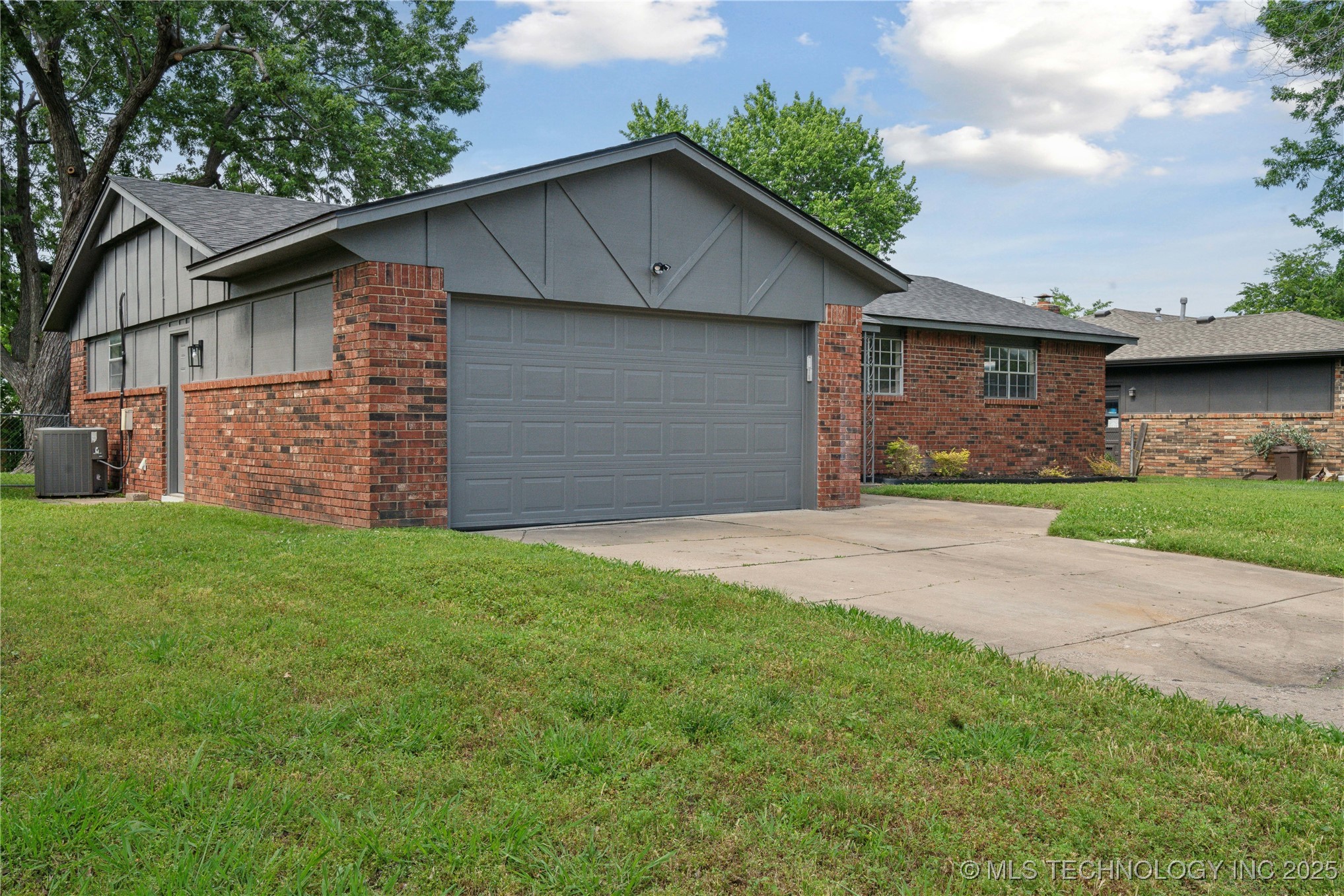 9307 E 56th Street