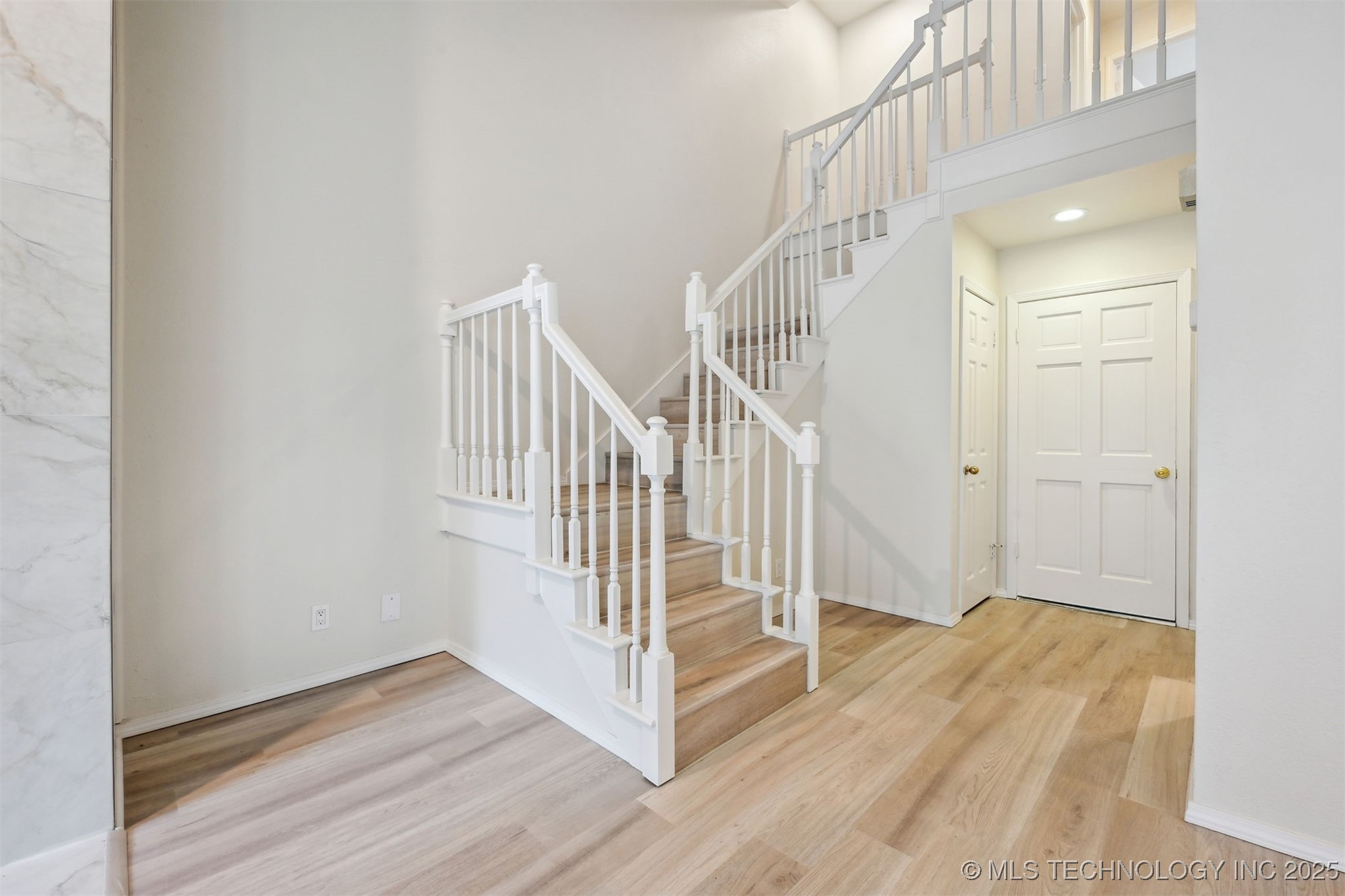 8935 S Norwood Avenue 1402