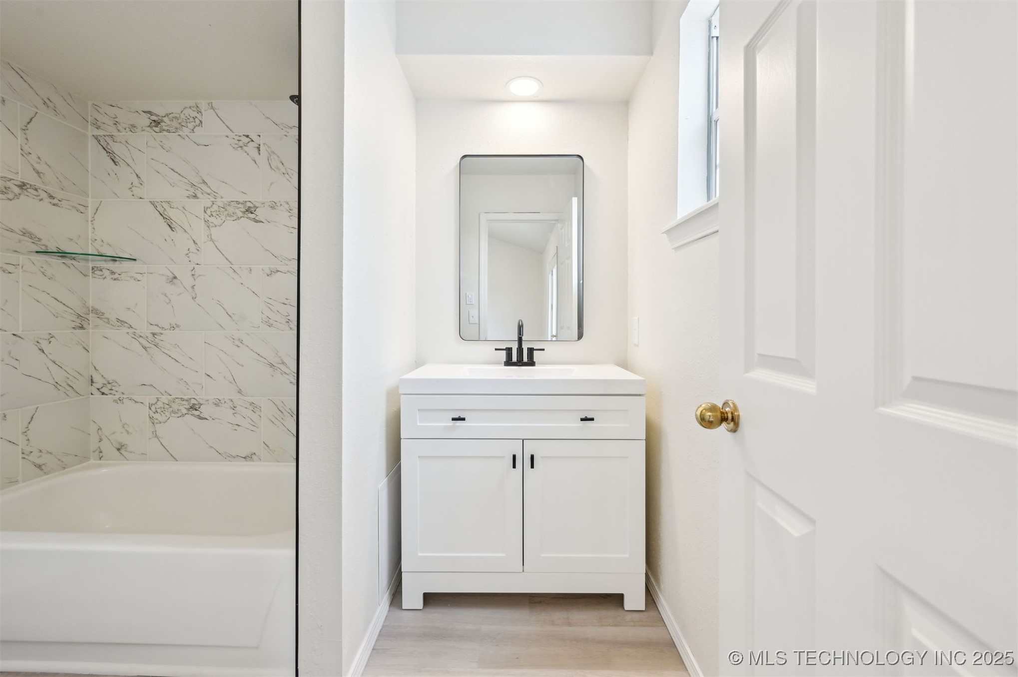 8935 S Norwood Avenue 1402