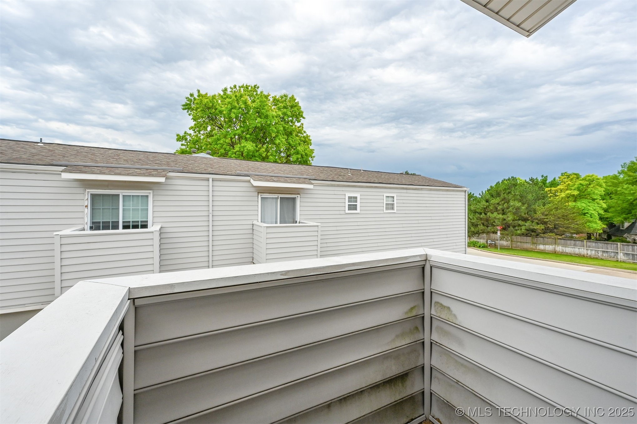 8935 S Norwood Avenue 1402