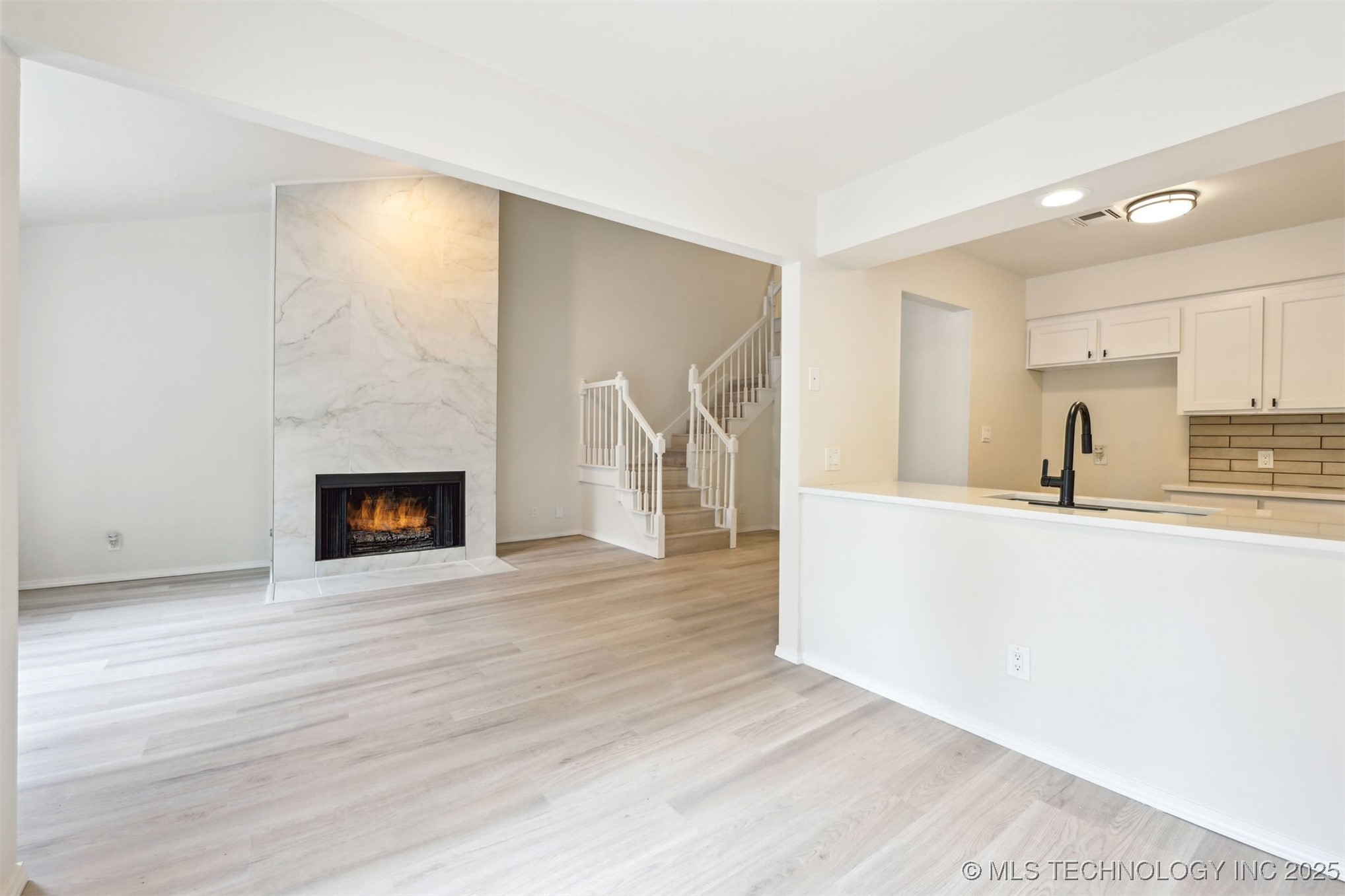 8935 S Norwood Avenue 1402