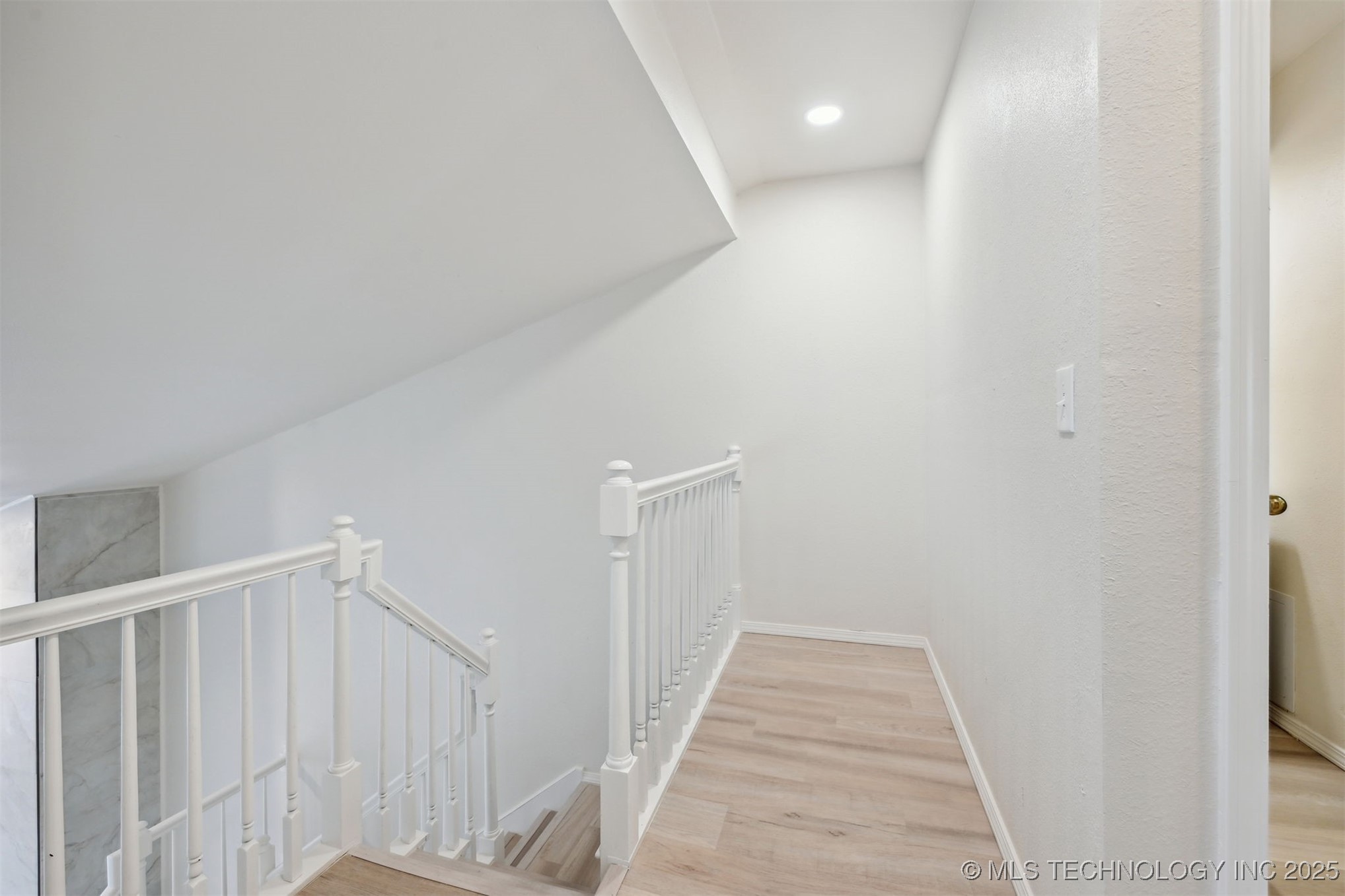 8935 S Norwood Avenue 1402