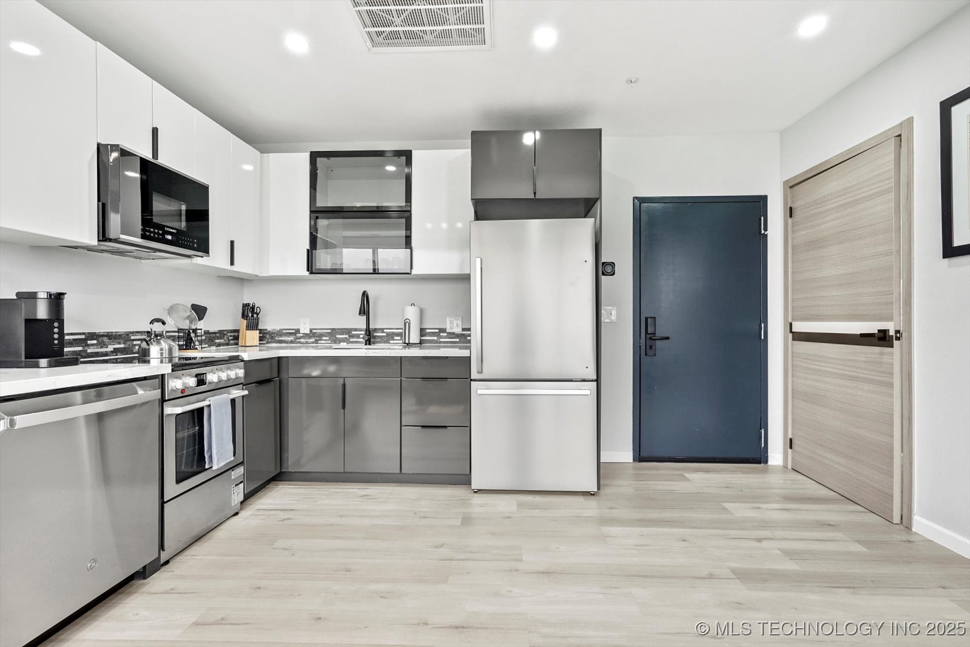 5810 E Skelly Drive 1501