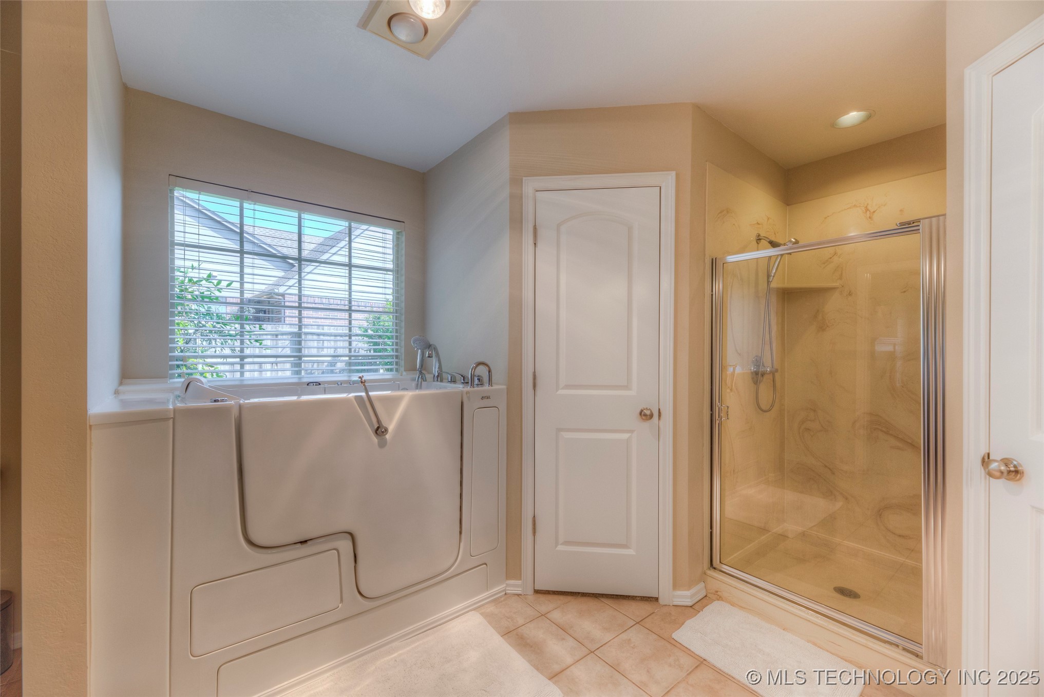 4108 W Fulton Street