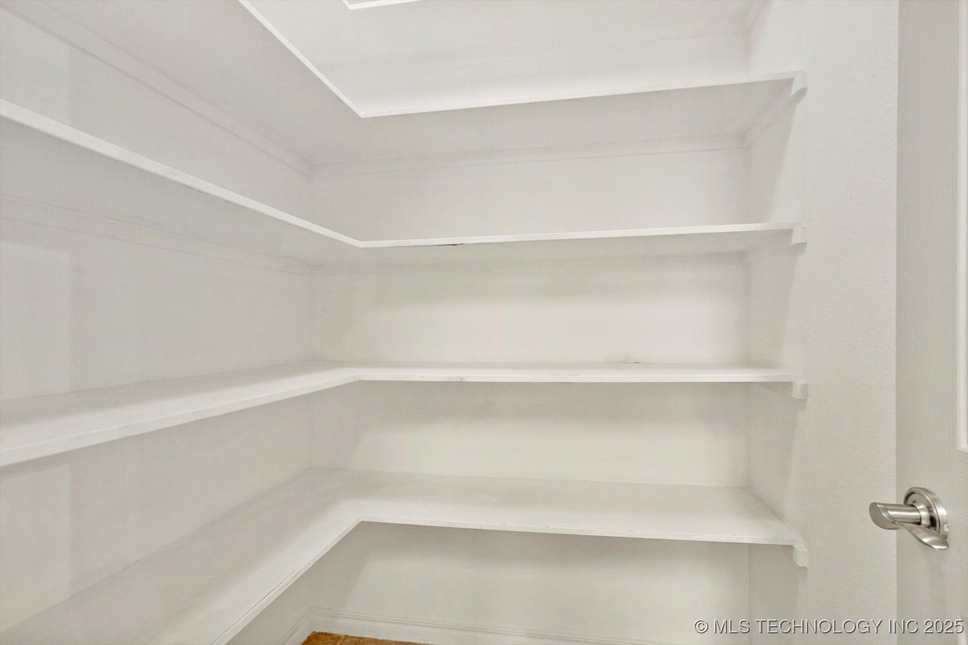 9926 S 79th East Avenue