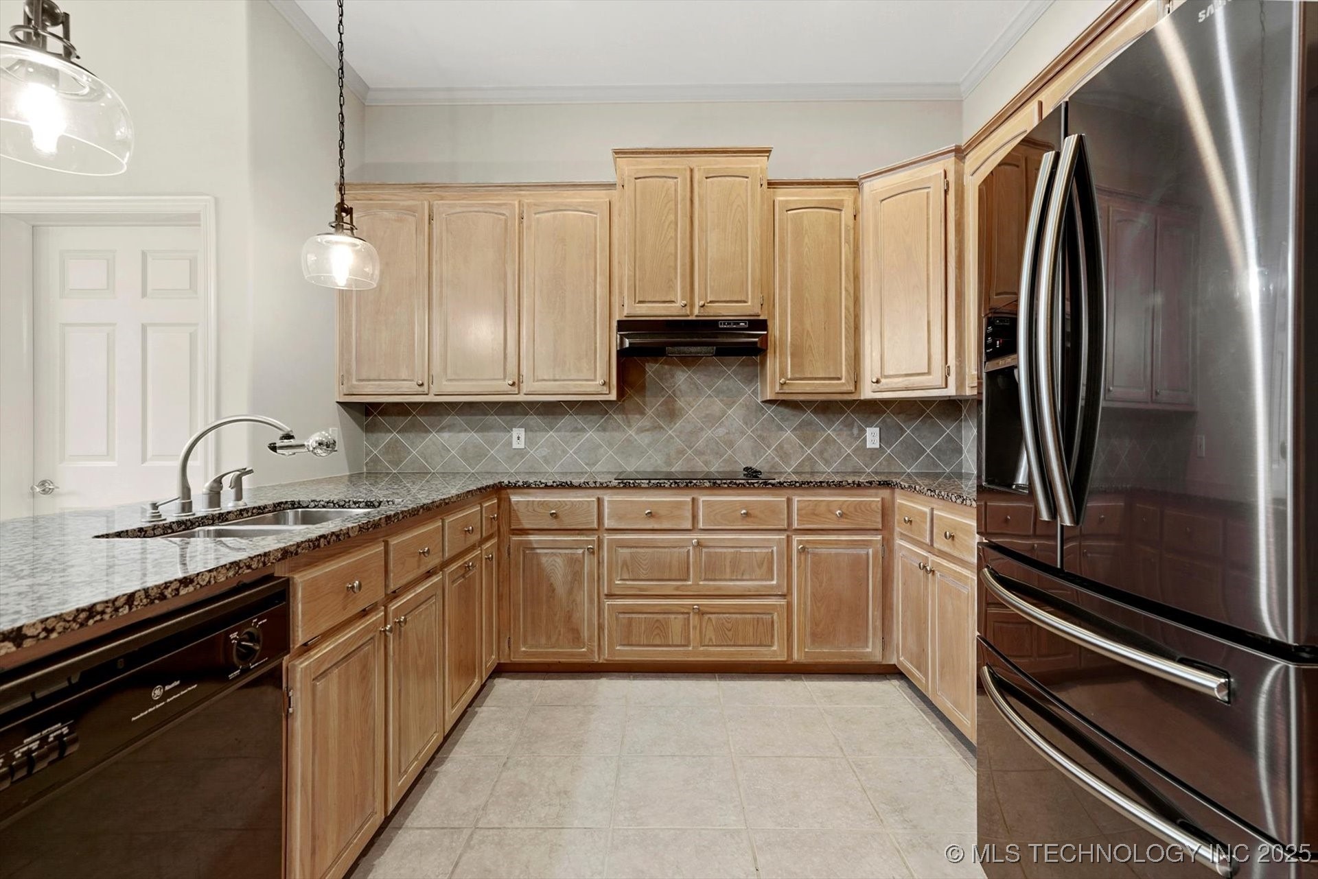 9926 S 79th East Avenue