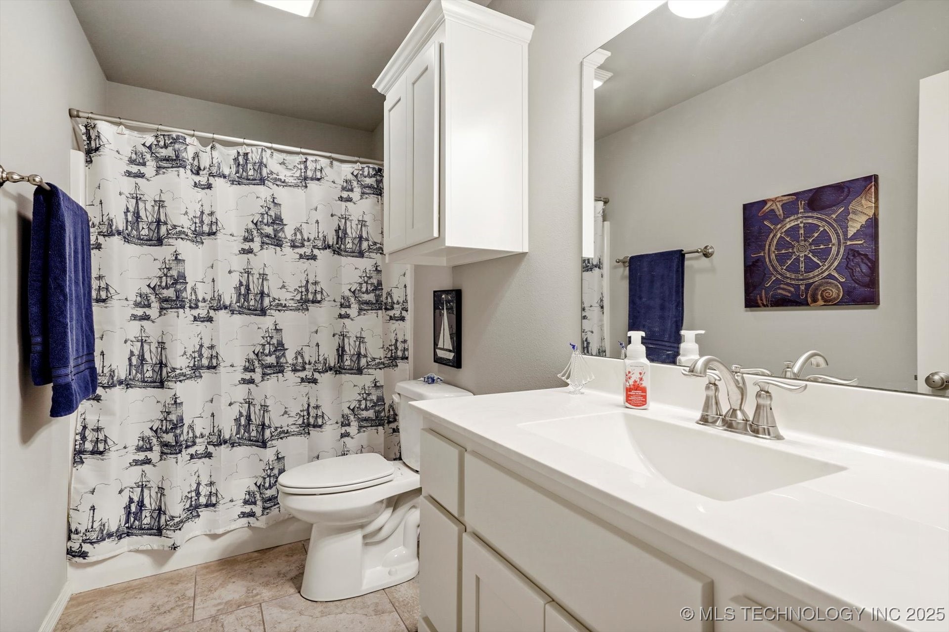 6904 S Chestnut Avenue