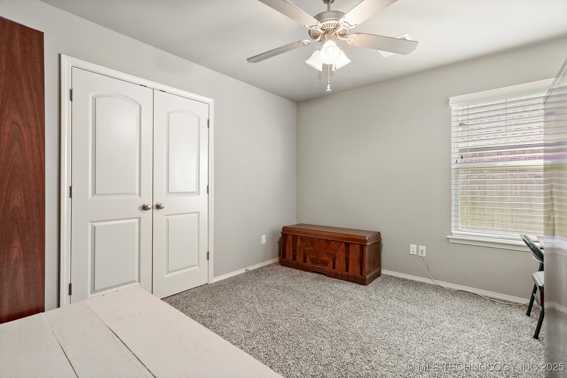 6904 S Chestnut Avenue