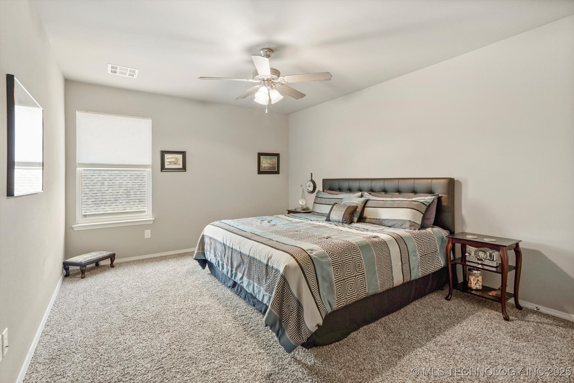 6904 S Chestnut Avenue