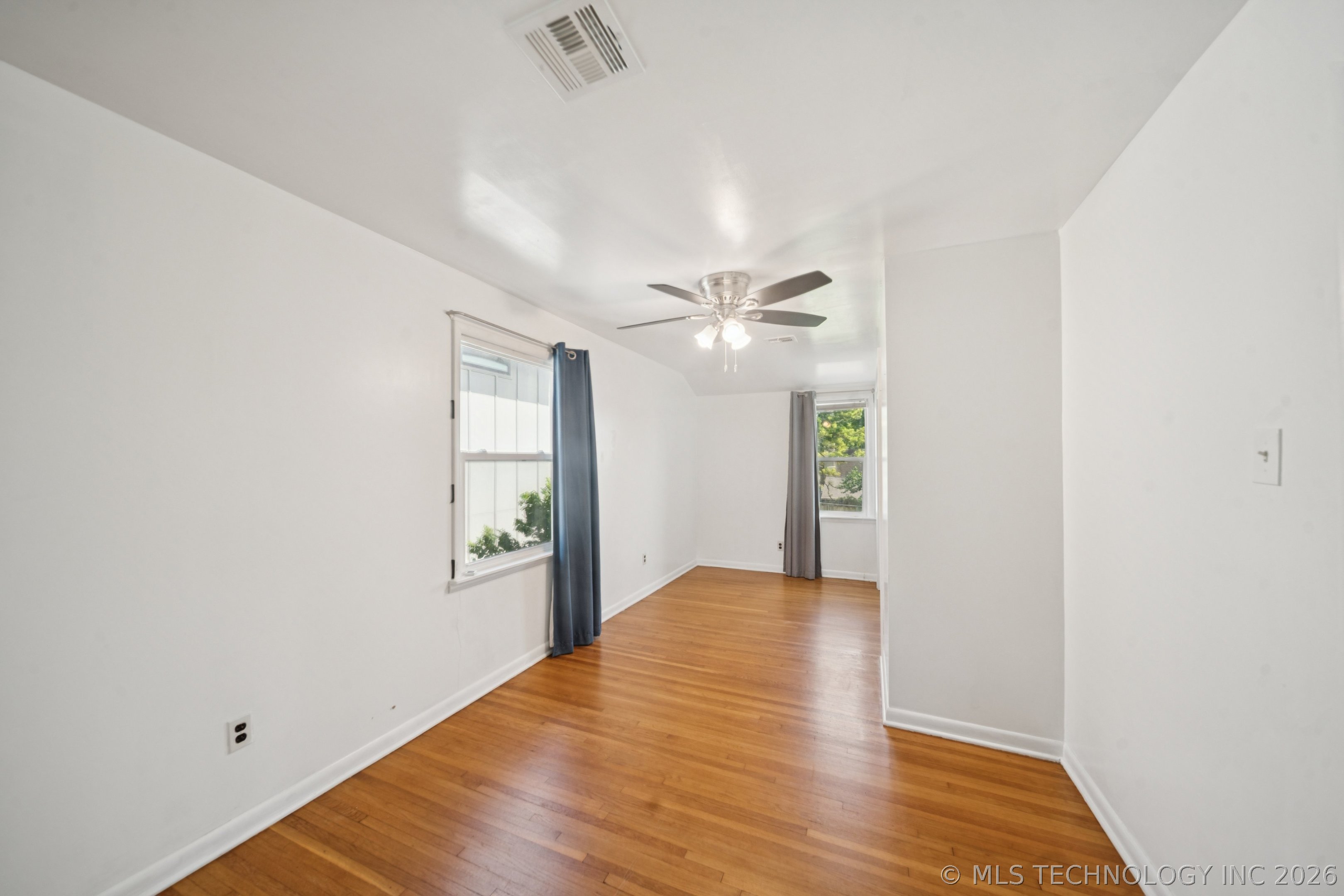1544 E 34th Street
