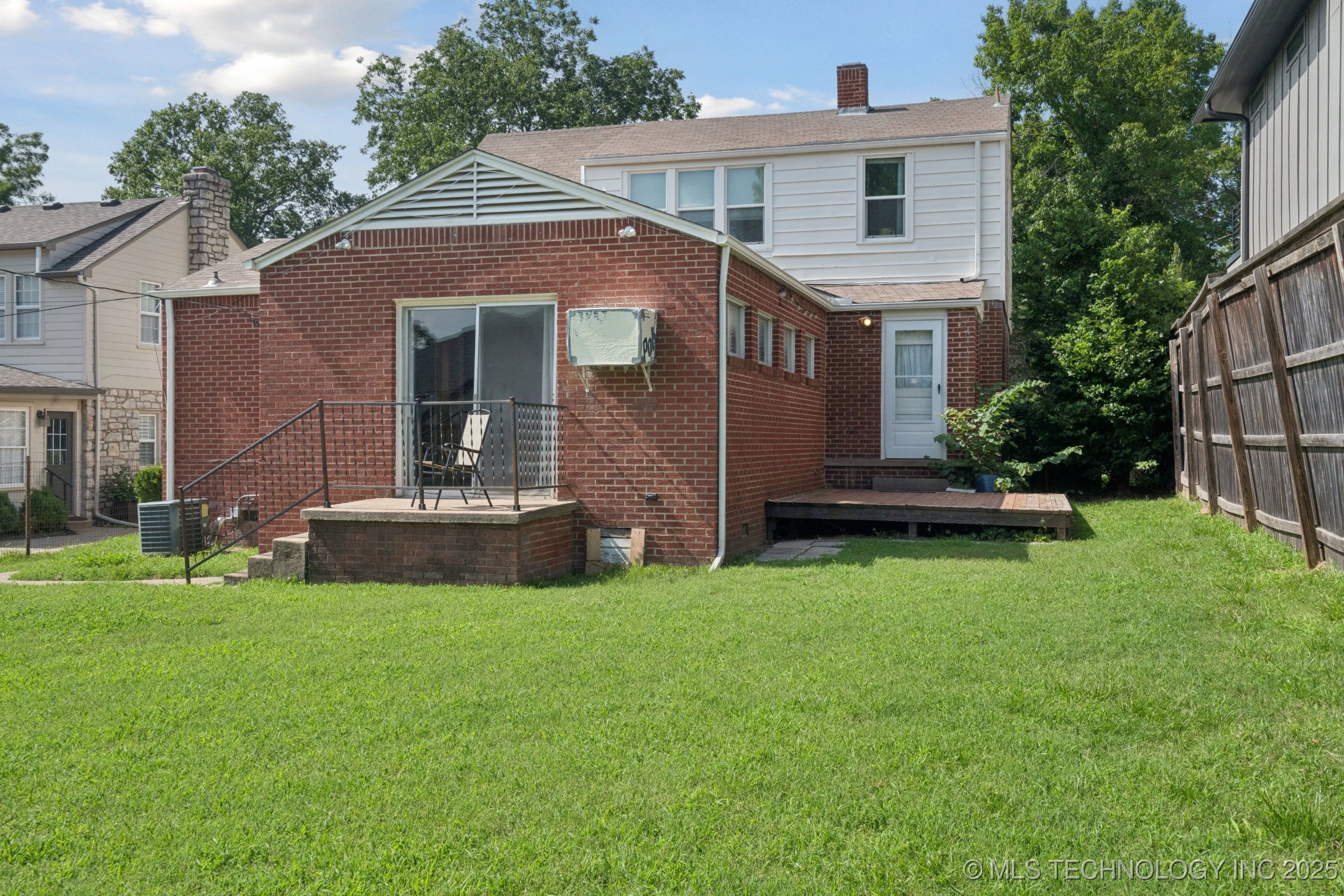 1544 E 34th Street