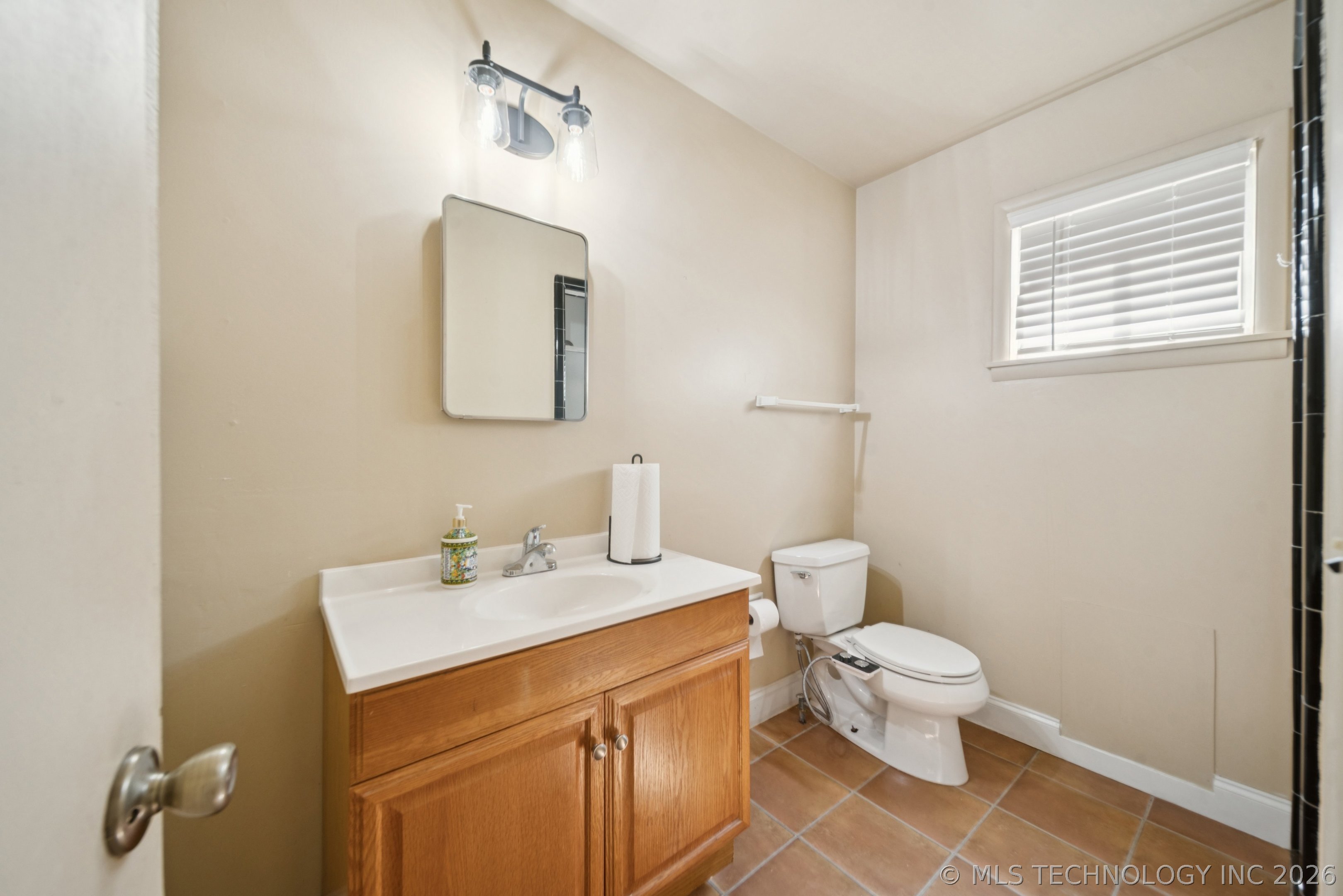 1544 E 34th Street