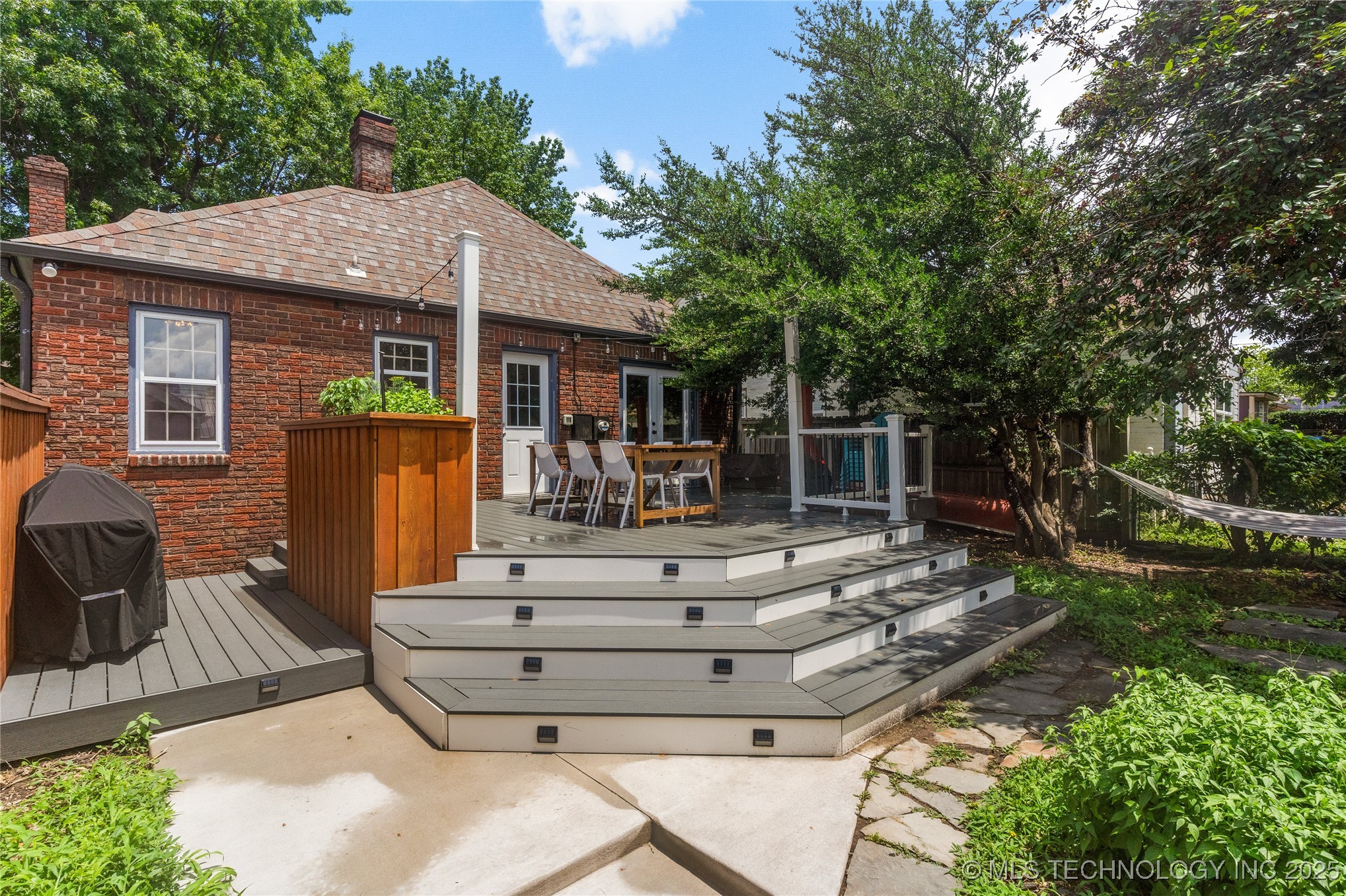 2720 E 13th Street