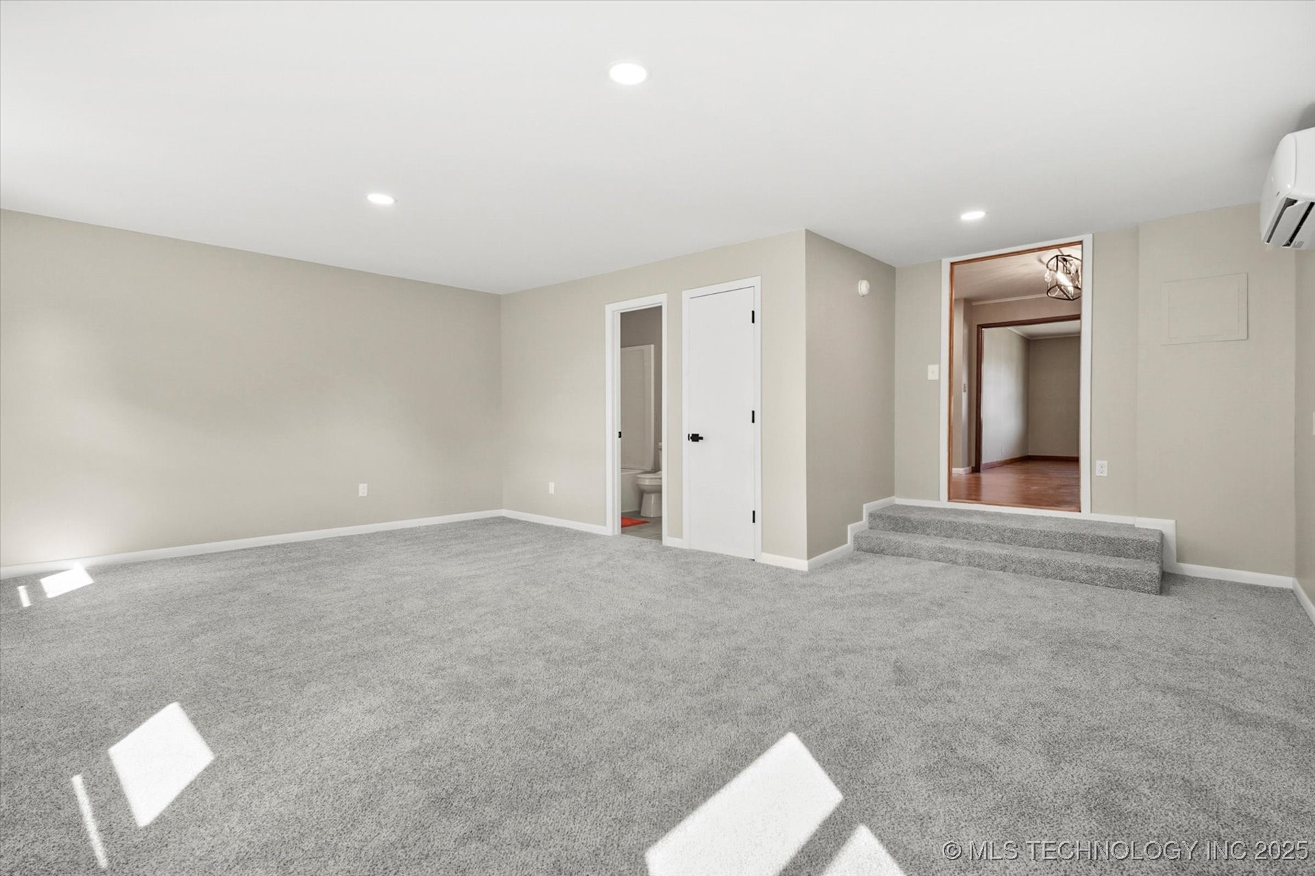 5730 E 29th Street