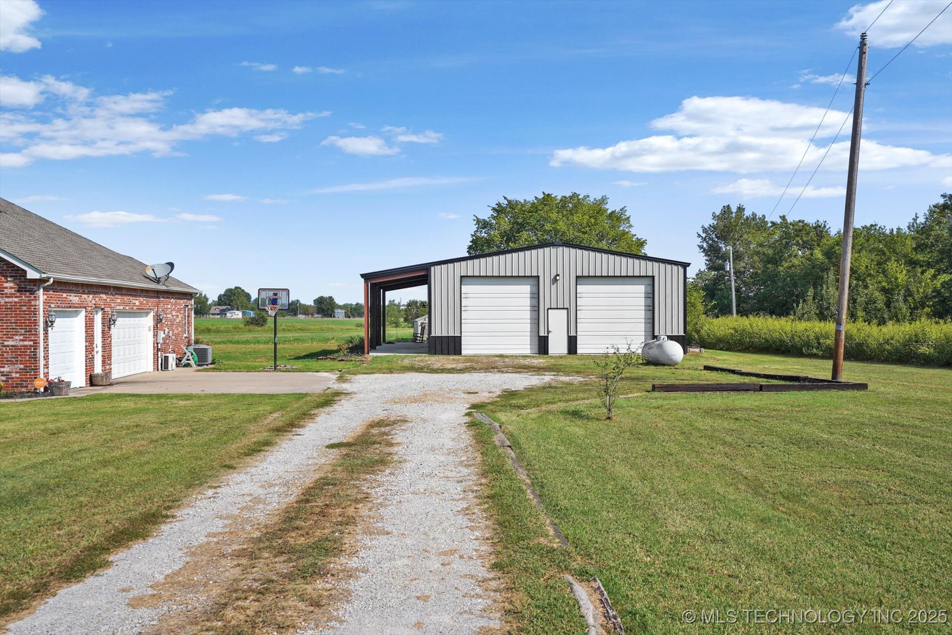 8179 E 166th Street North