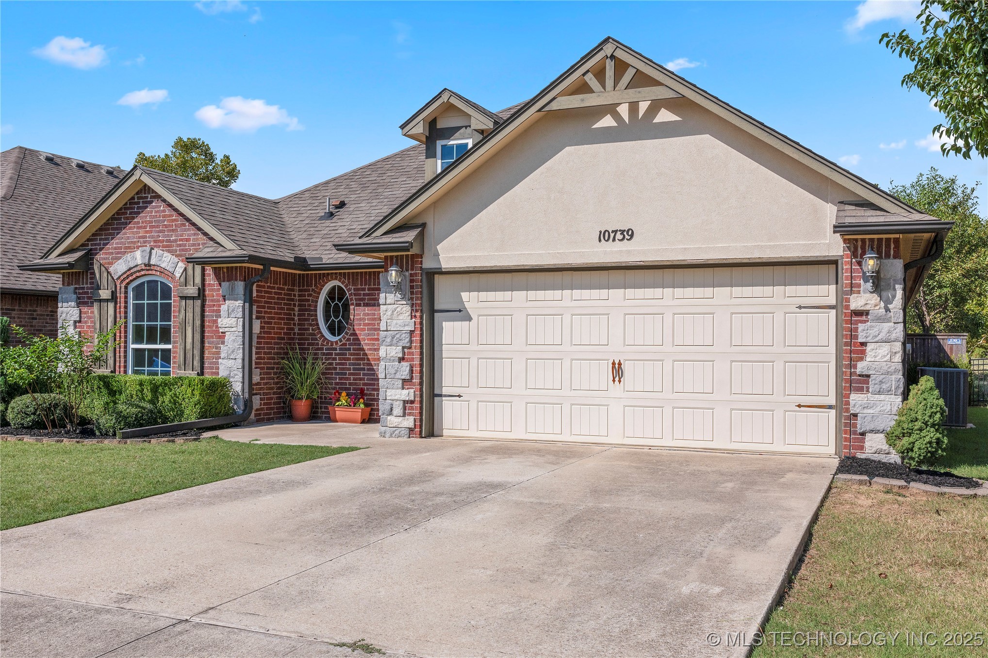 10739 Masters Circle