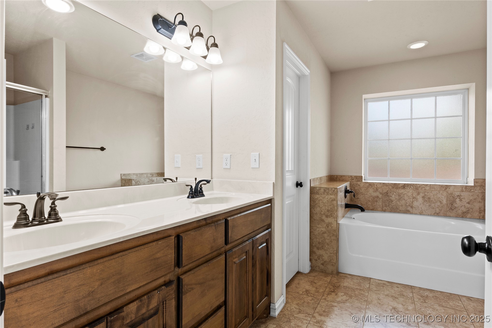 10739 Masters Circle