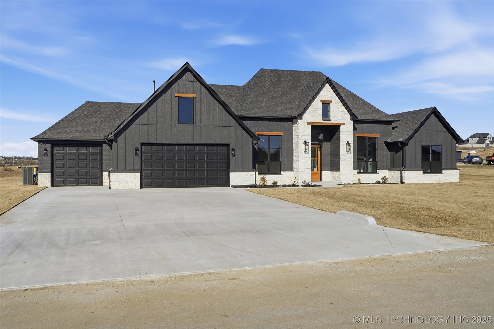 2983 E Josiah Boulevard