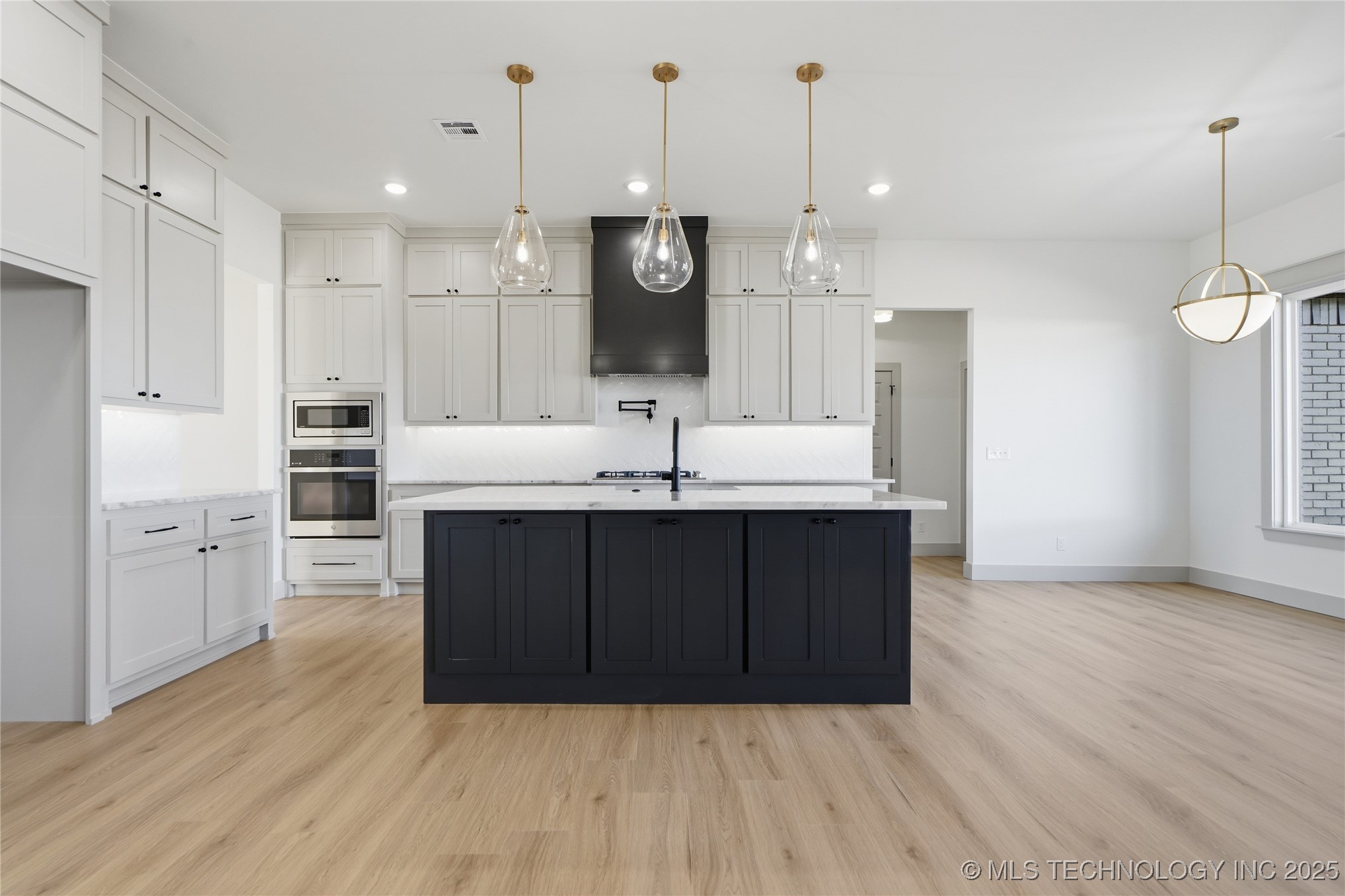 2983 E Josiah Boulevard