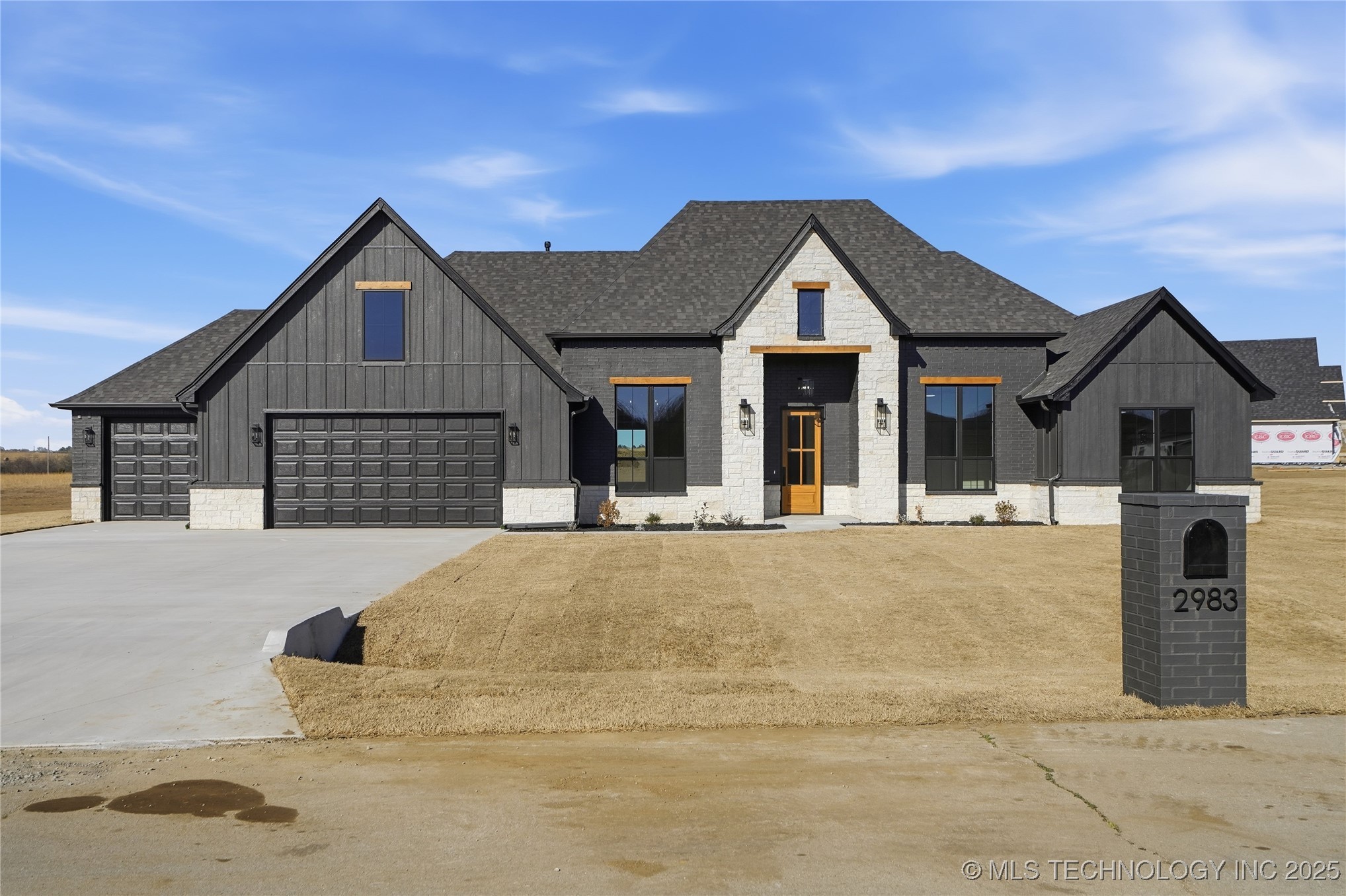 2983 E Josiah Boulevard