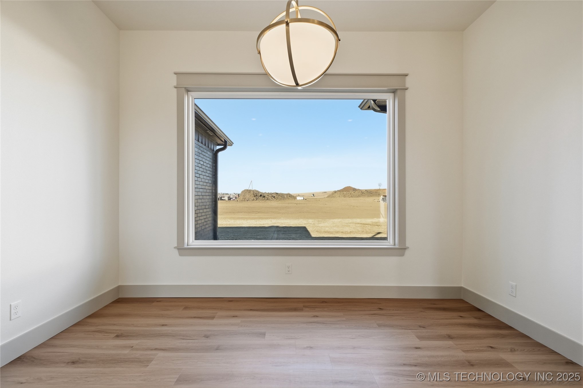 2983 E Josiah Boulevard