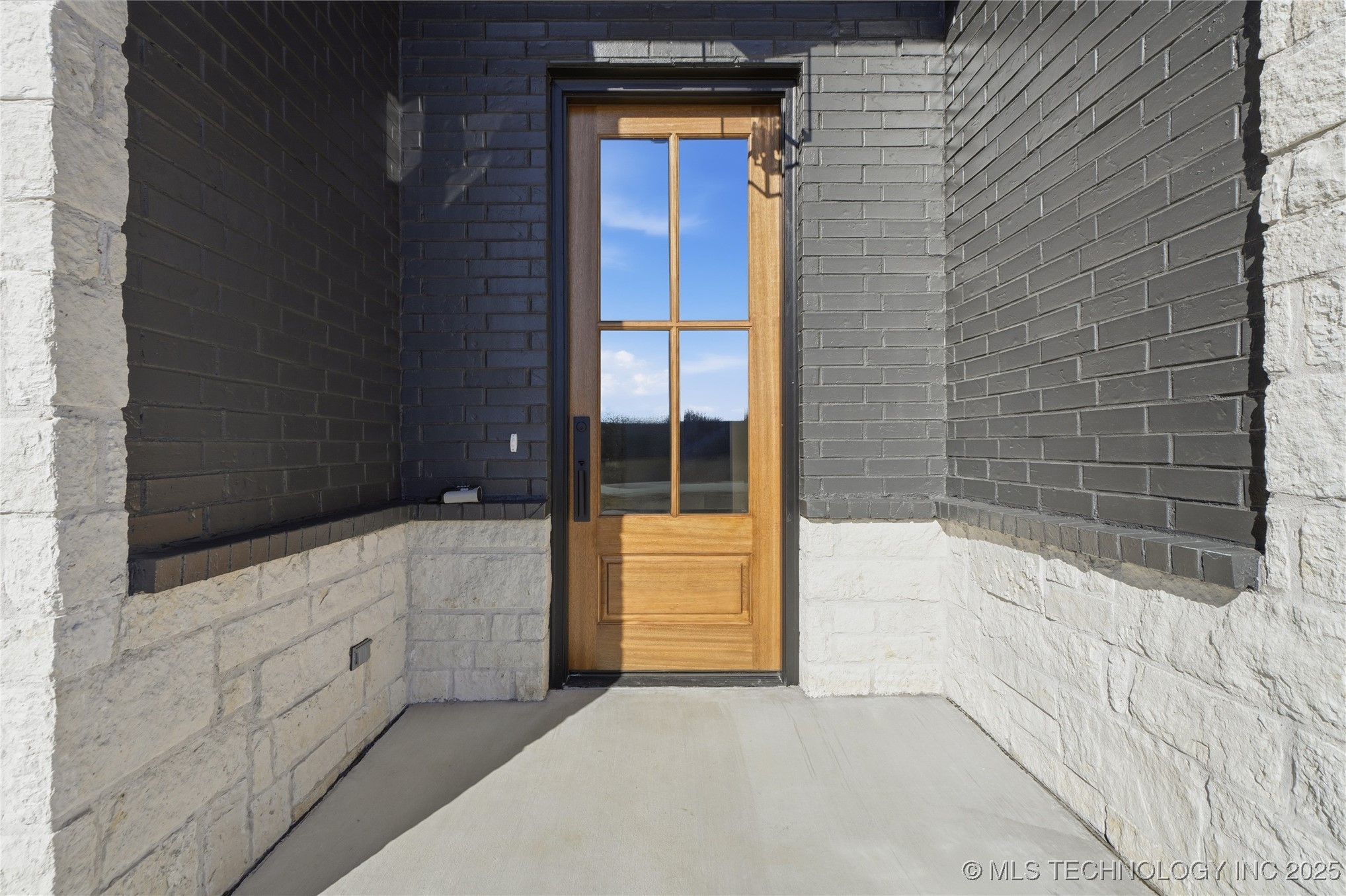 2983 E Josiah Boulevard