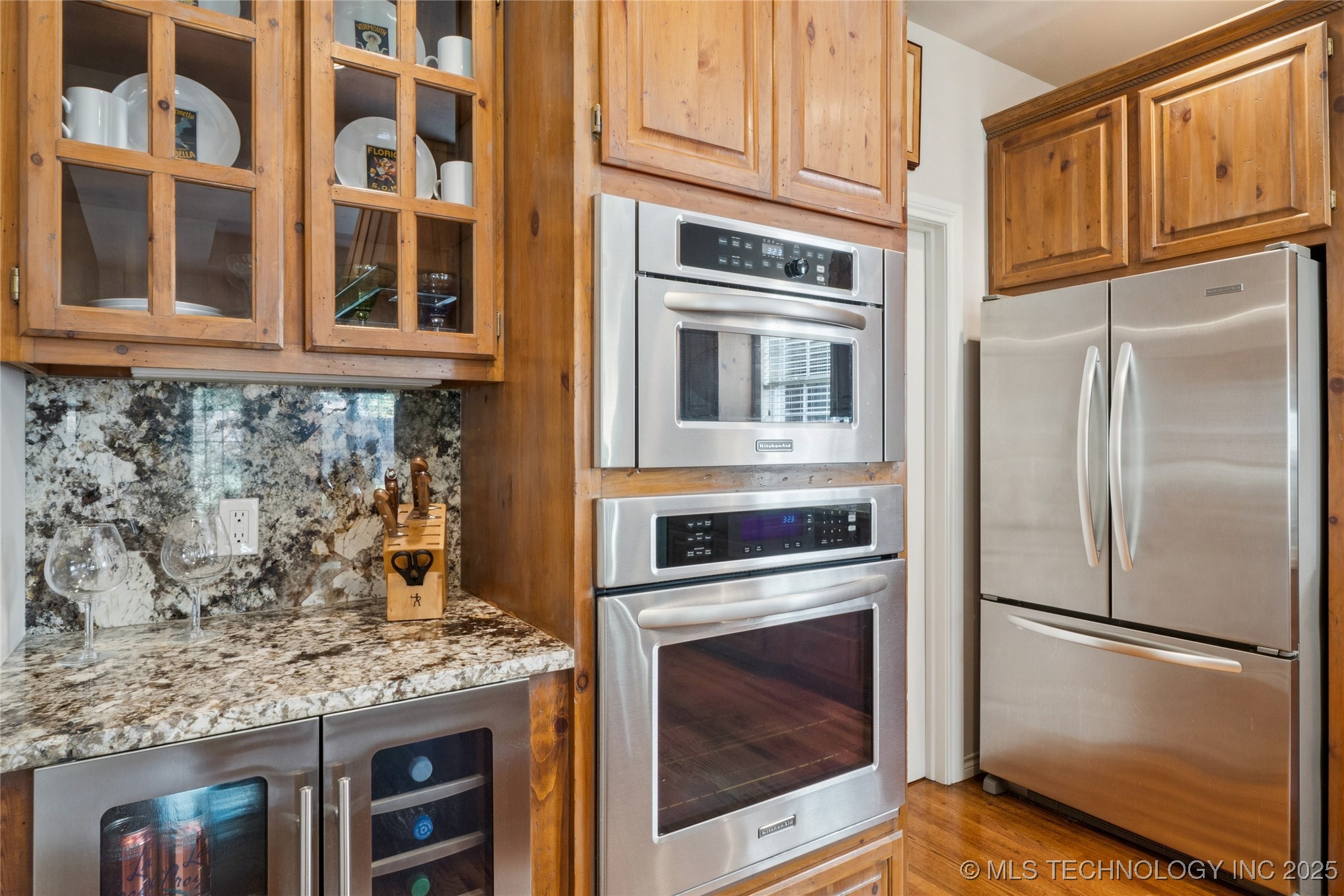 6903 E 82nd Street S