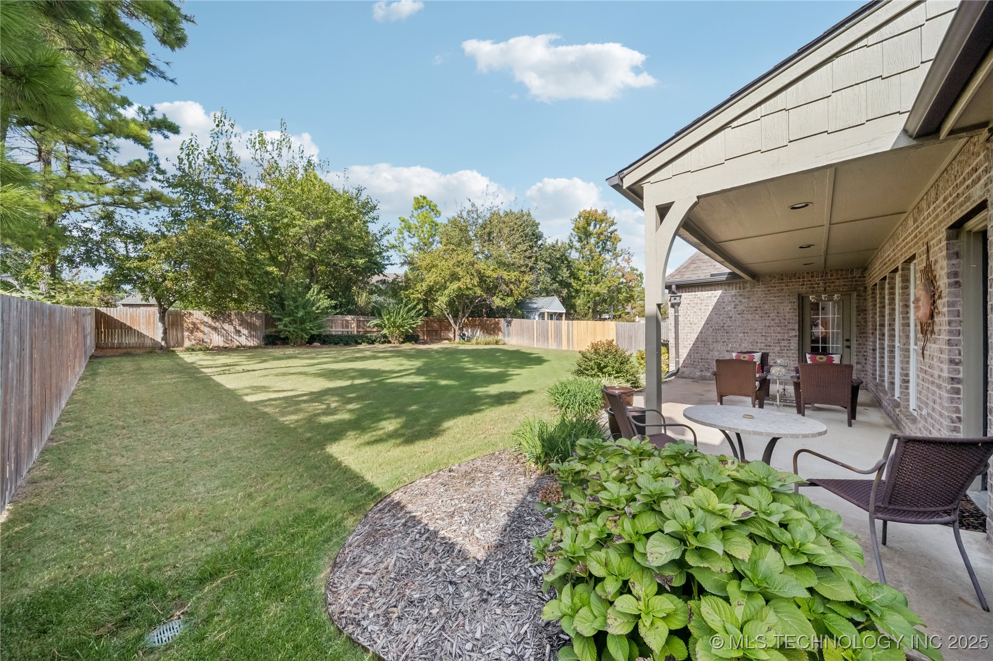 6903 E 82nd Street S