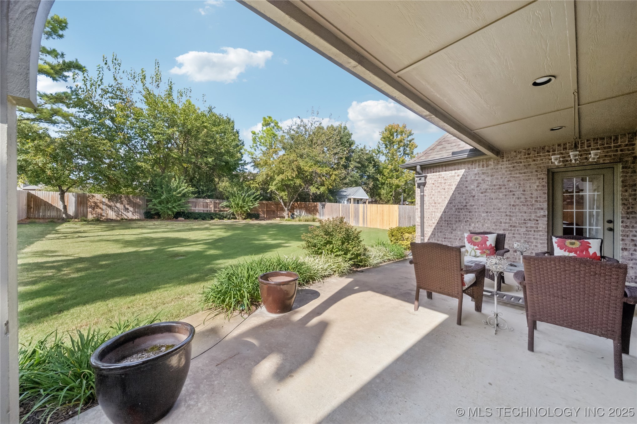 6903 E 82nd Street S