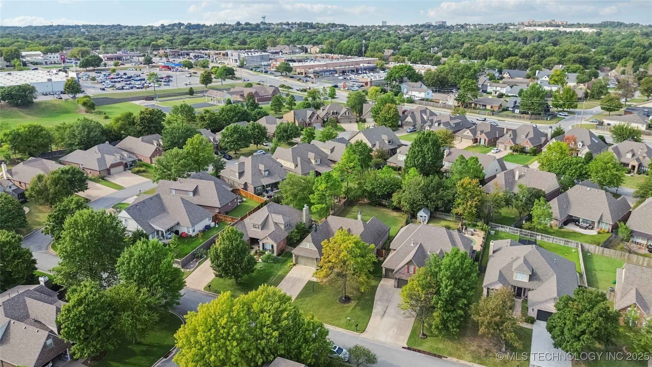 6903 E 82nd Street S