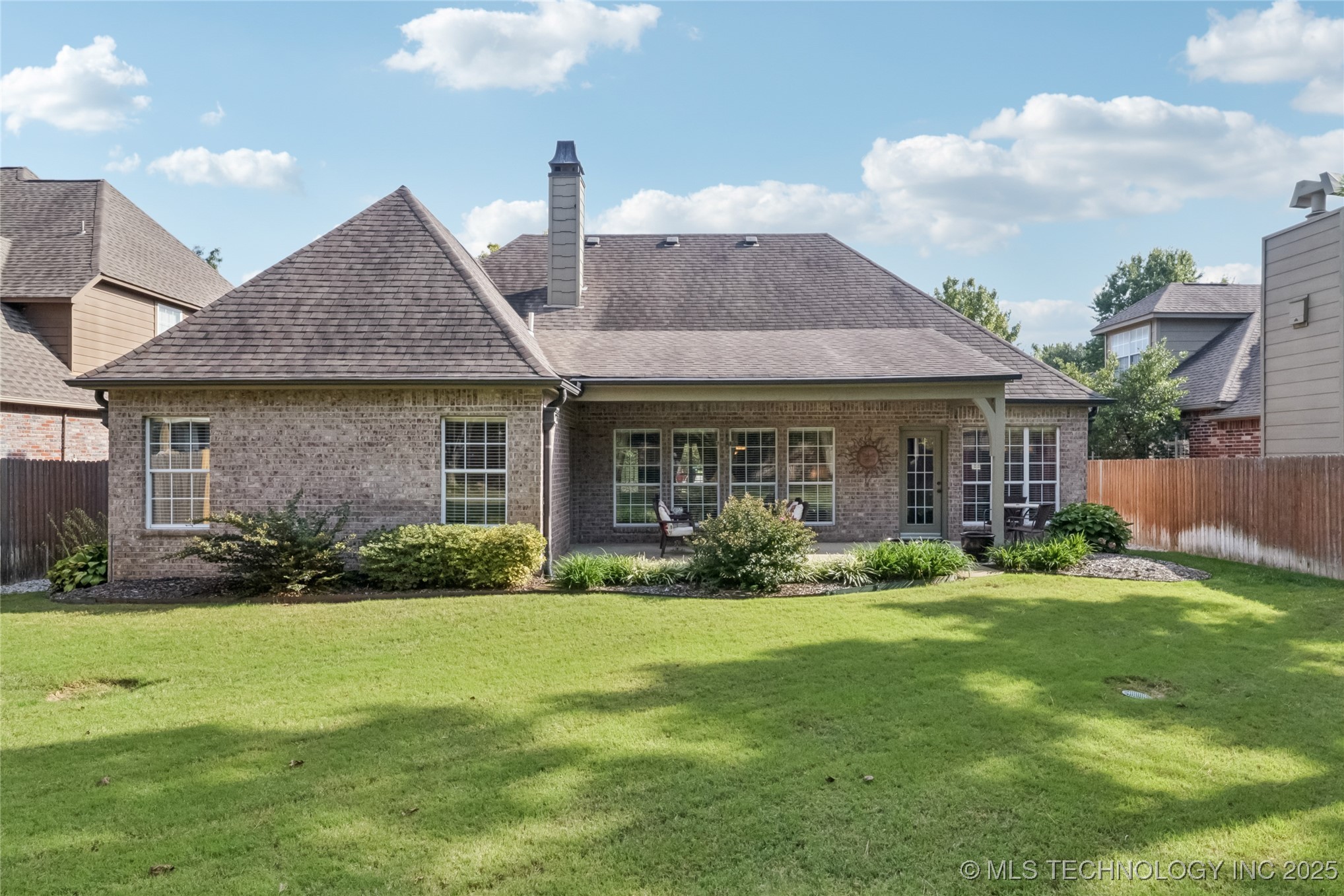 6903 E 82nd Street S