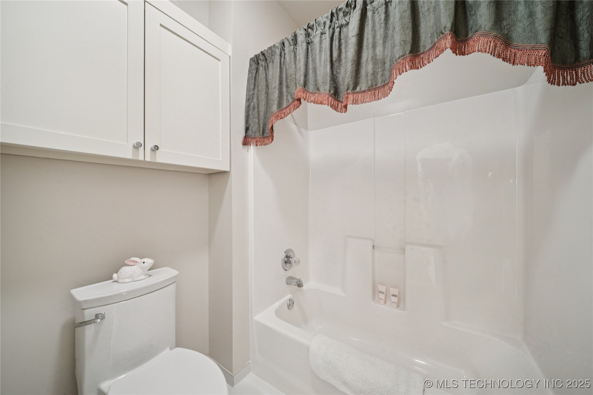 6903 E 82nd Street S