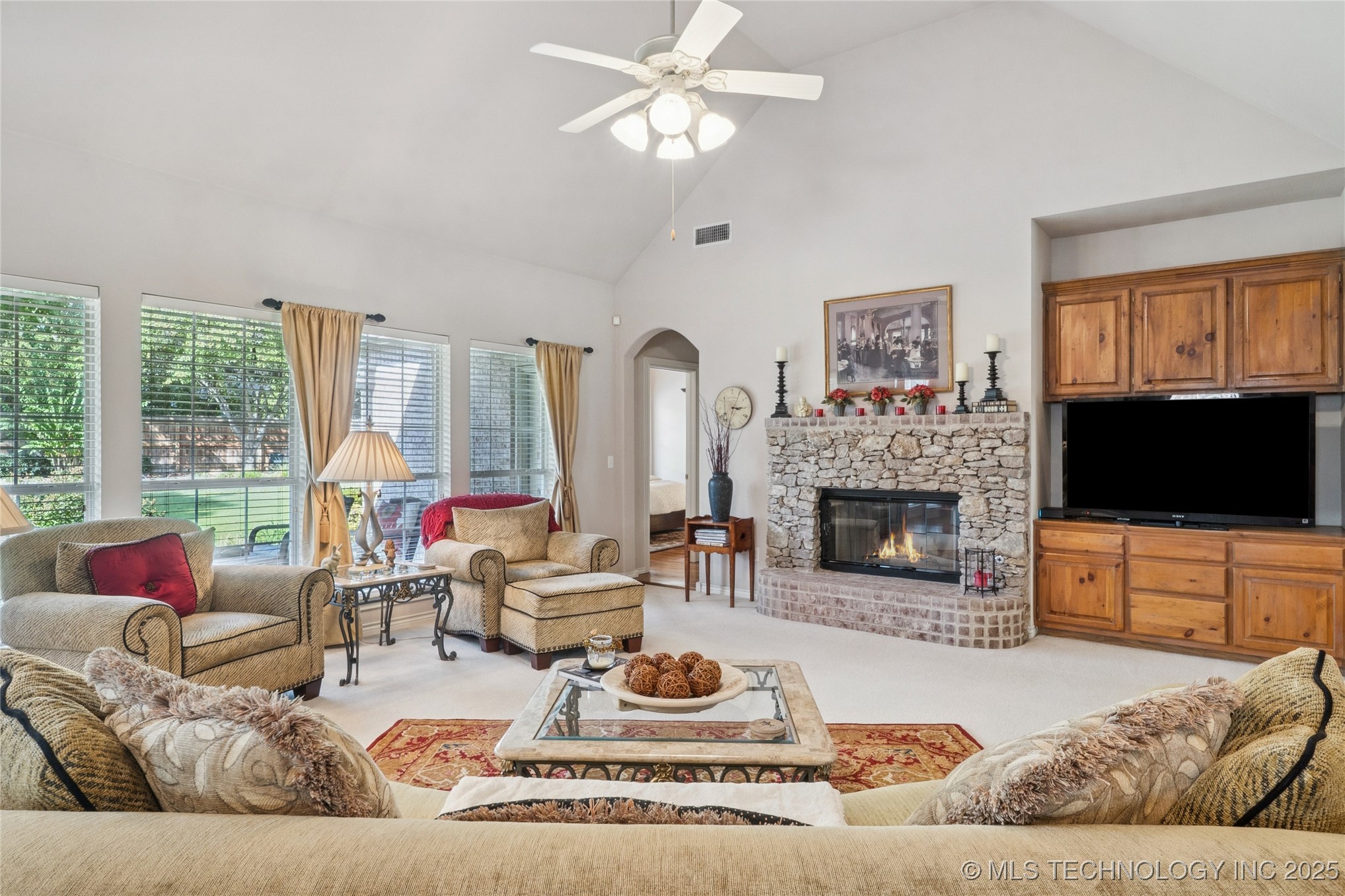 6903 E 82nd Street S