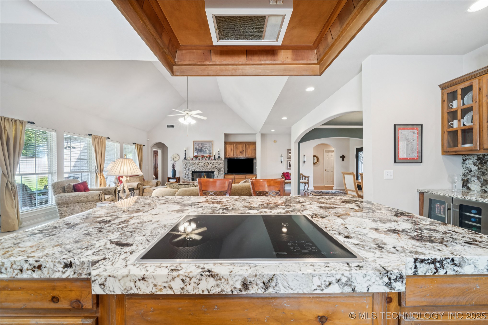 6903 E 82nd Street S