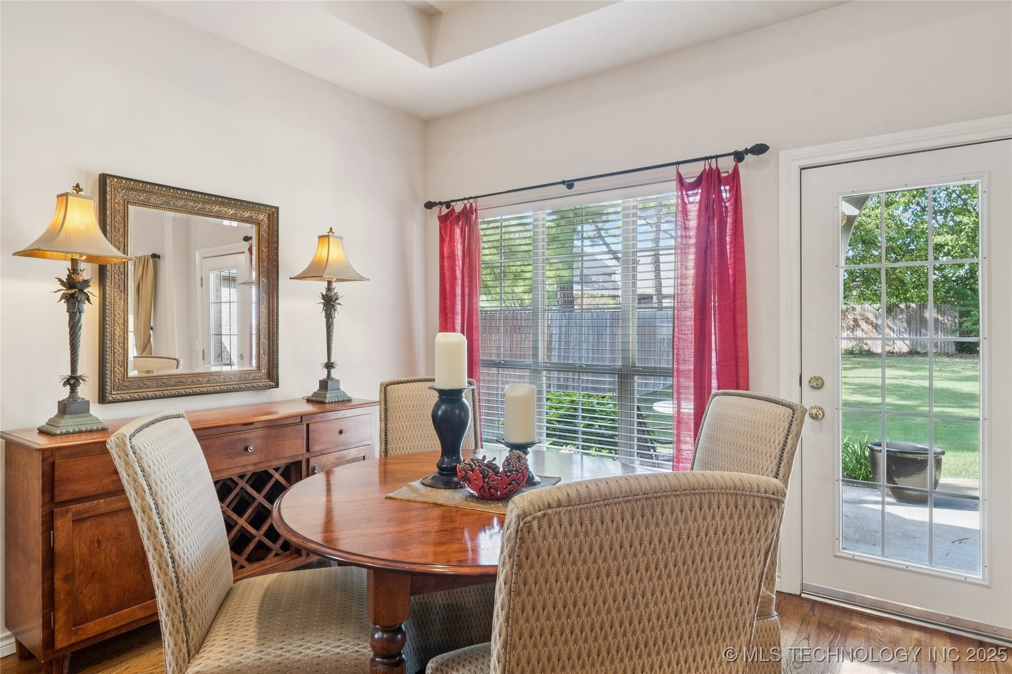 6903 E 82nd Street S