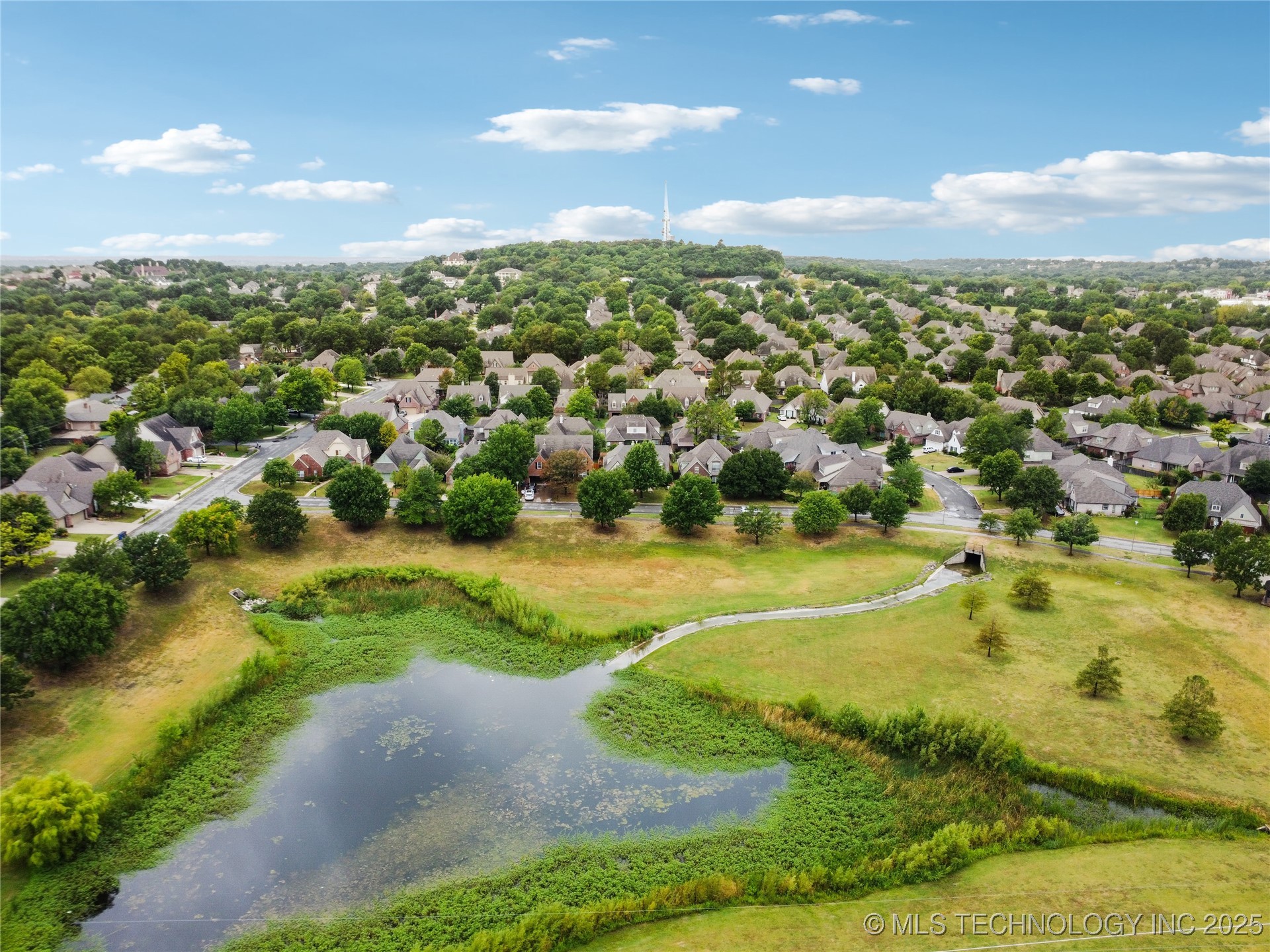 6903 E 82nd Street S