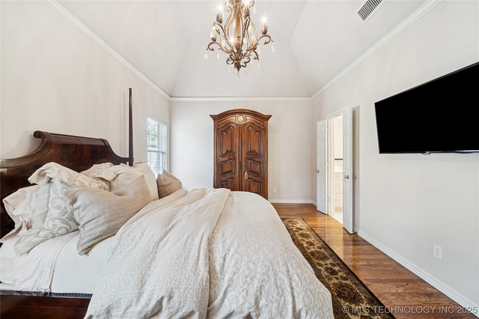 6903 E 82nd Street S