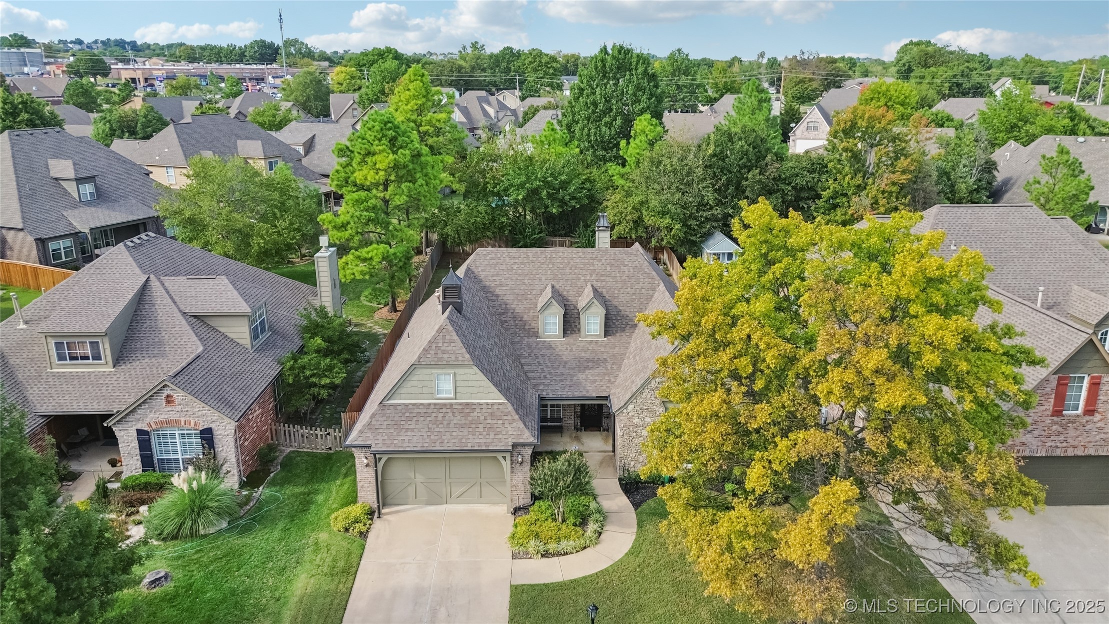 6903 E 82nd Street S